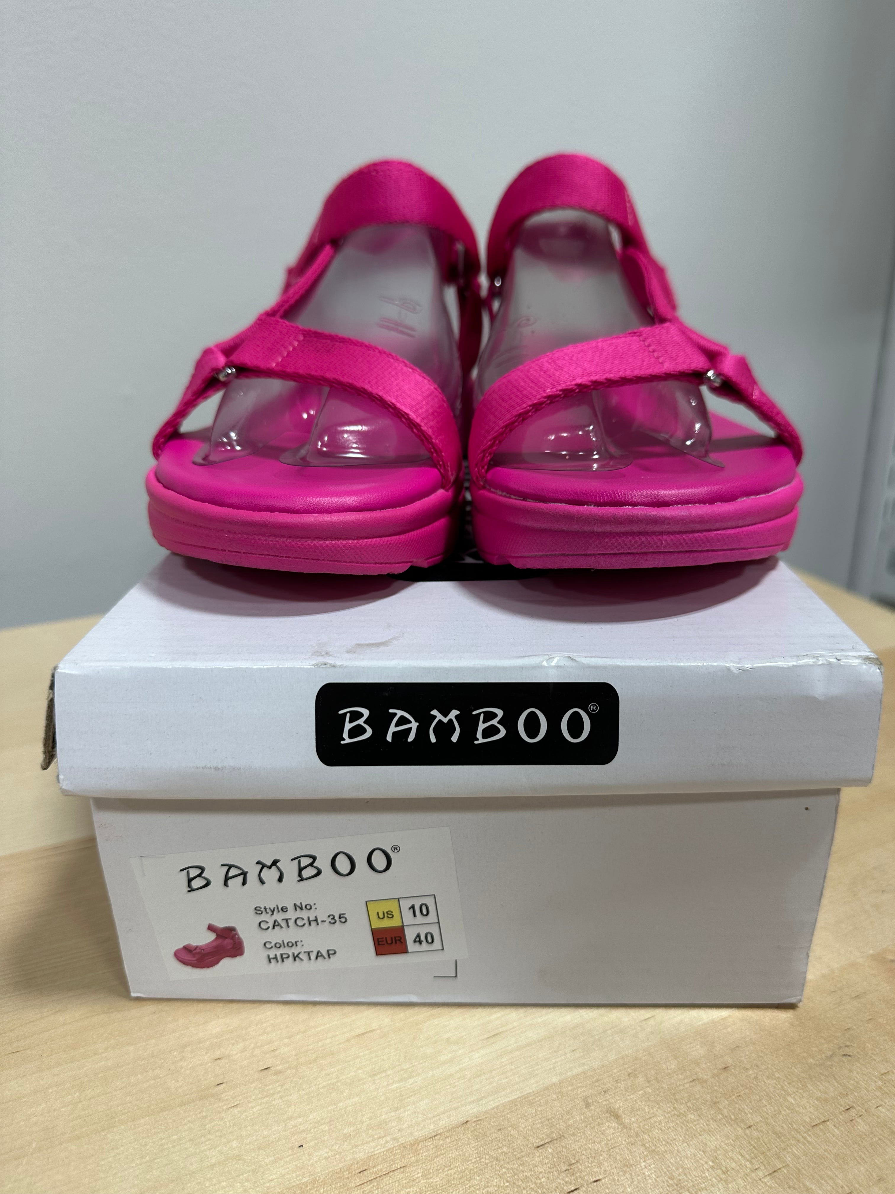 Bamboo brand Womens strappy sport sandals sz 10