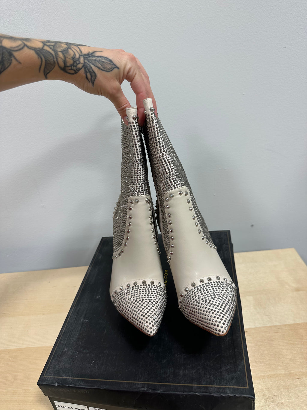AZALEA WANG Carol Studded Stiletto Bootie in bone sz 7.5