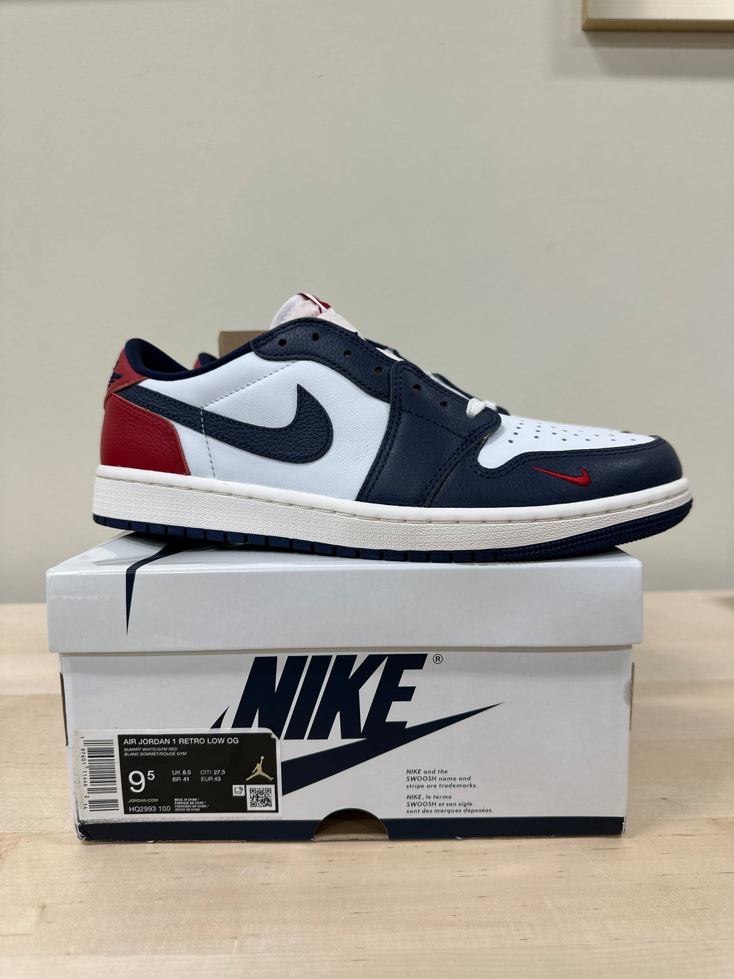 Jordan 1 Retro Low OG Howard University Sz 9.5