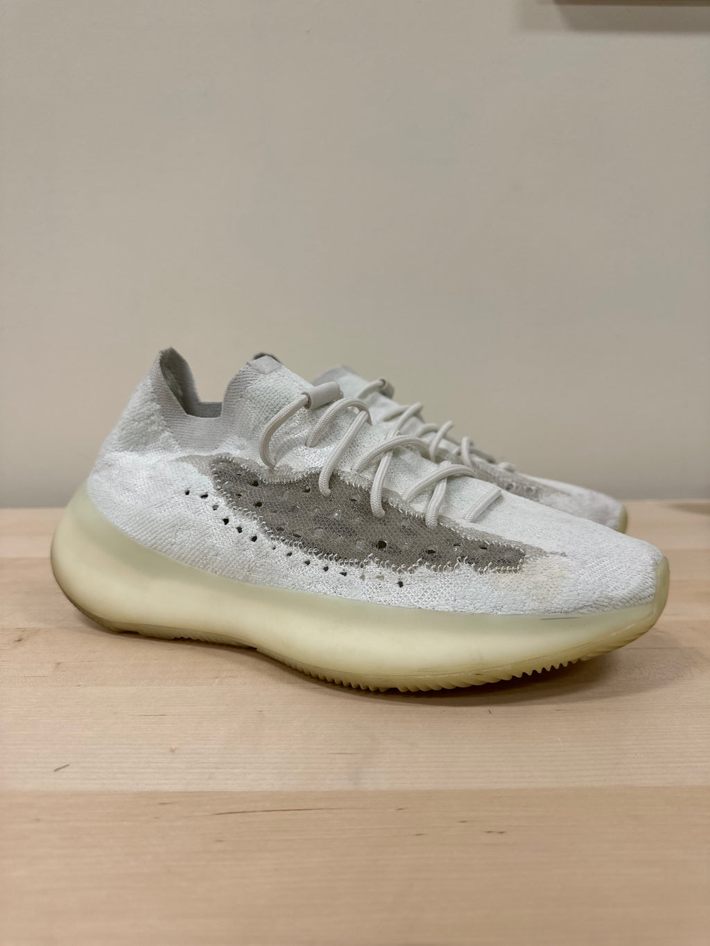 adidas Yeezy Boost 380 Calcite Glow Sz 12.5