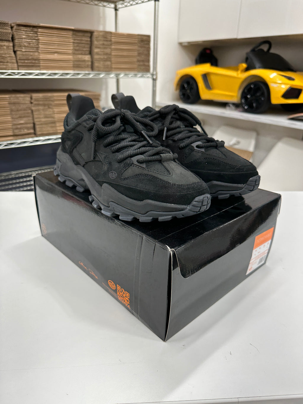 NoTwoWays Black Sneaker Sz US 11