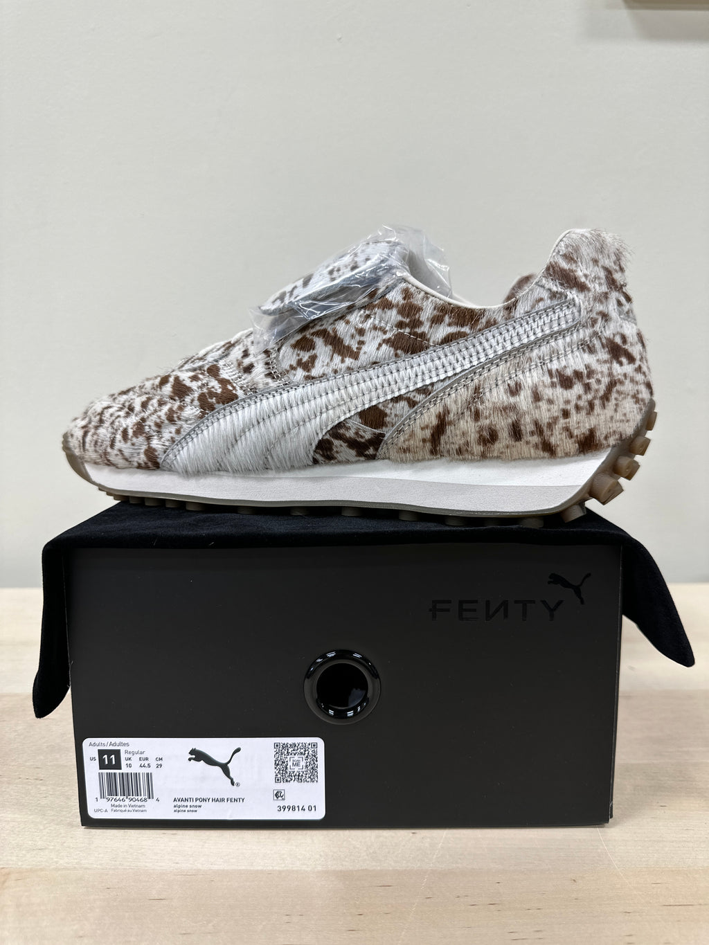 Puma Avanti Pony Hair Rihanna Fenty Alpine Snow Sz 11