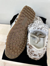 Load image into Gallery viewer, Puma Avanti Pony Hair Rihanna Fenty Alpine Snow Sz 11
