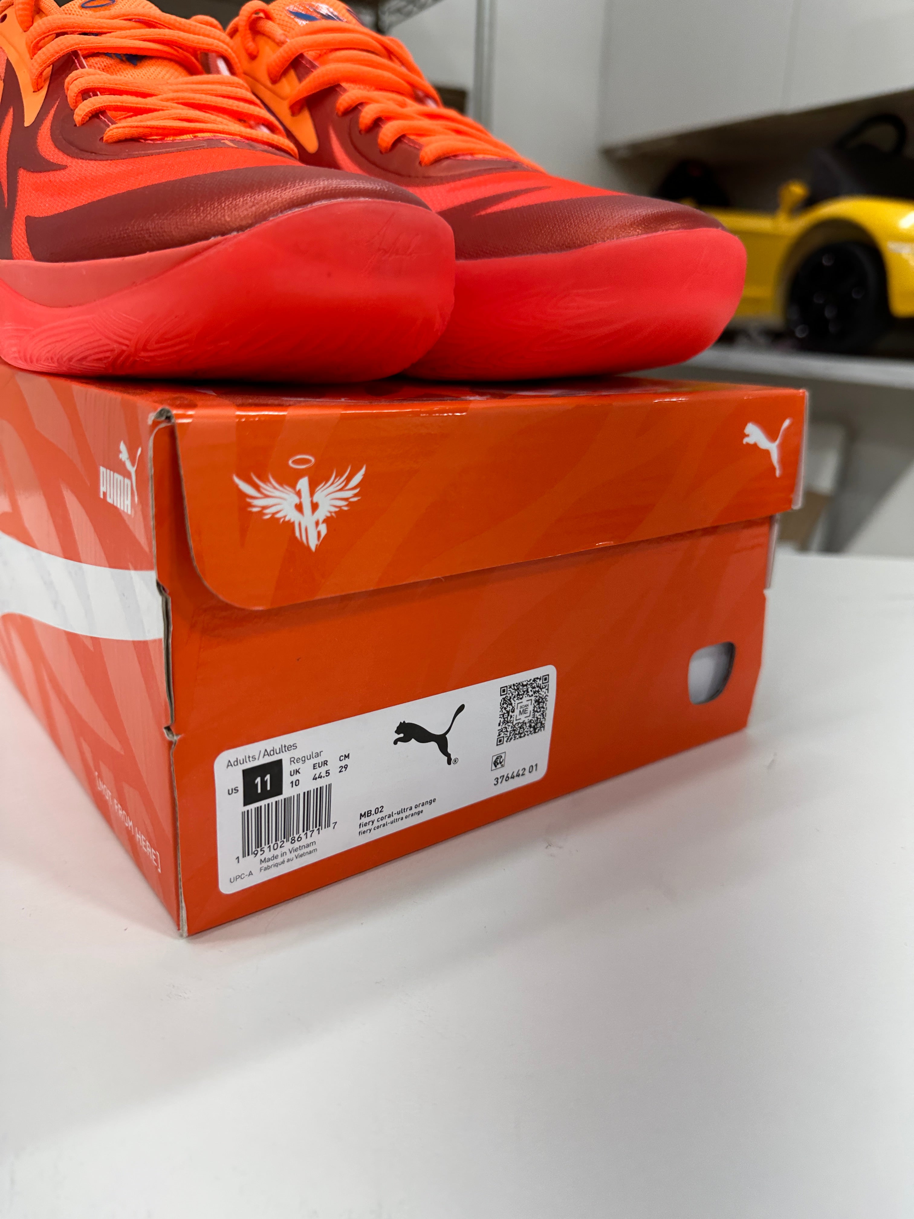 Puma LaMelo Ball MB.02 Supernova Sz 11