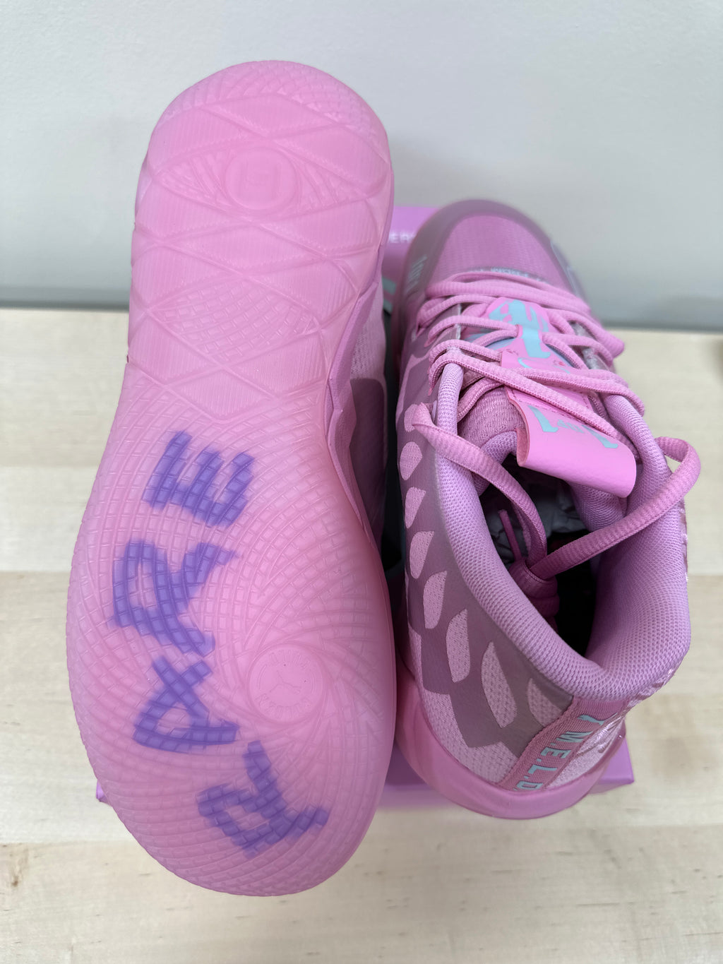 Puma LaMelo Ball MB.01 Iridescent Sz 11