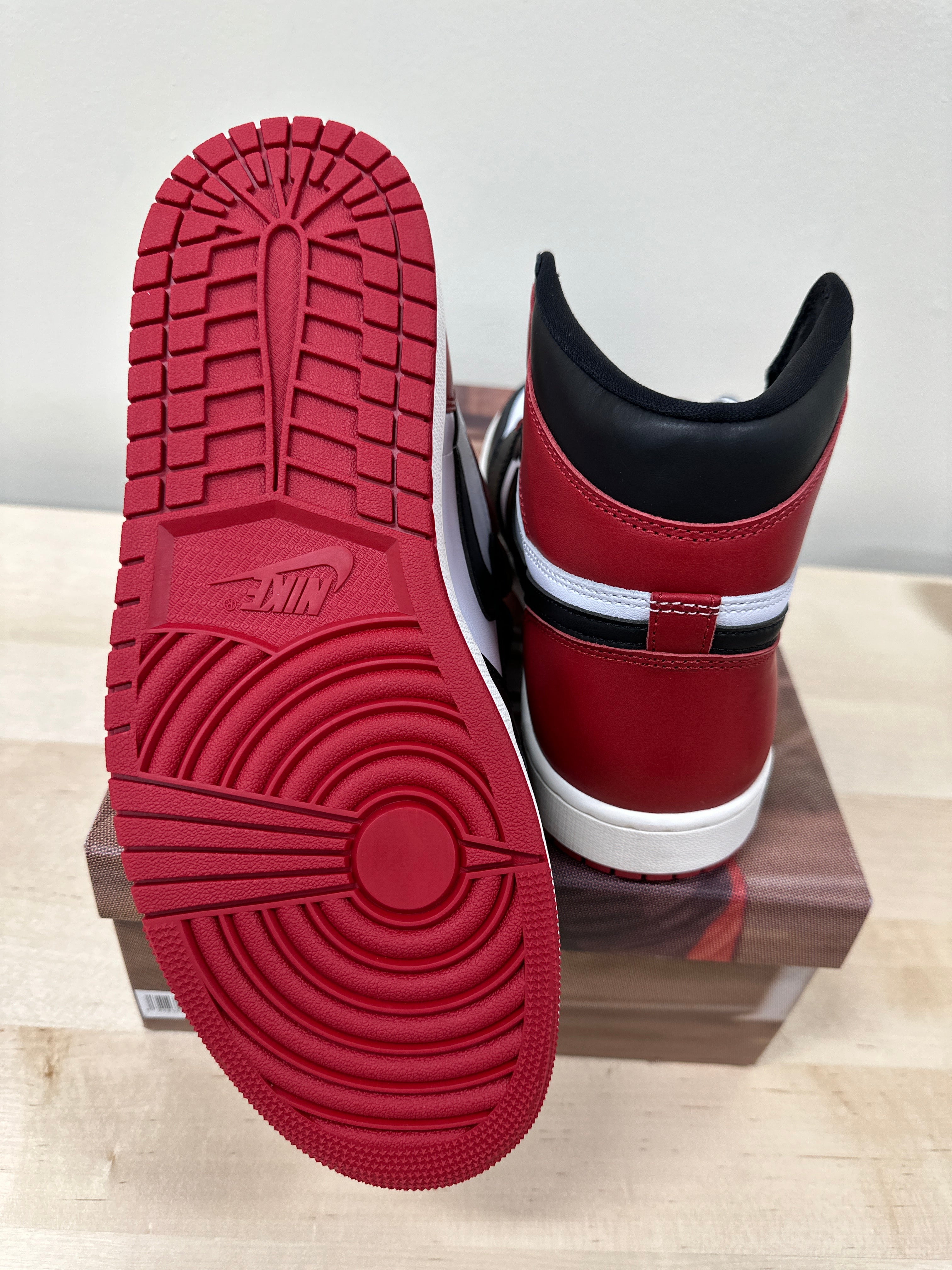 Jordan 1 Retro High OG Black Toe Reimagined (2025) Sz 11