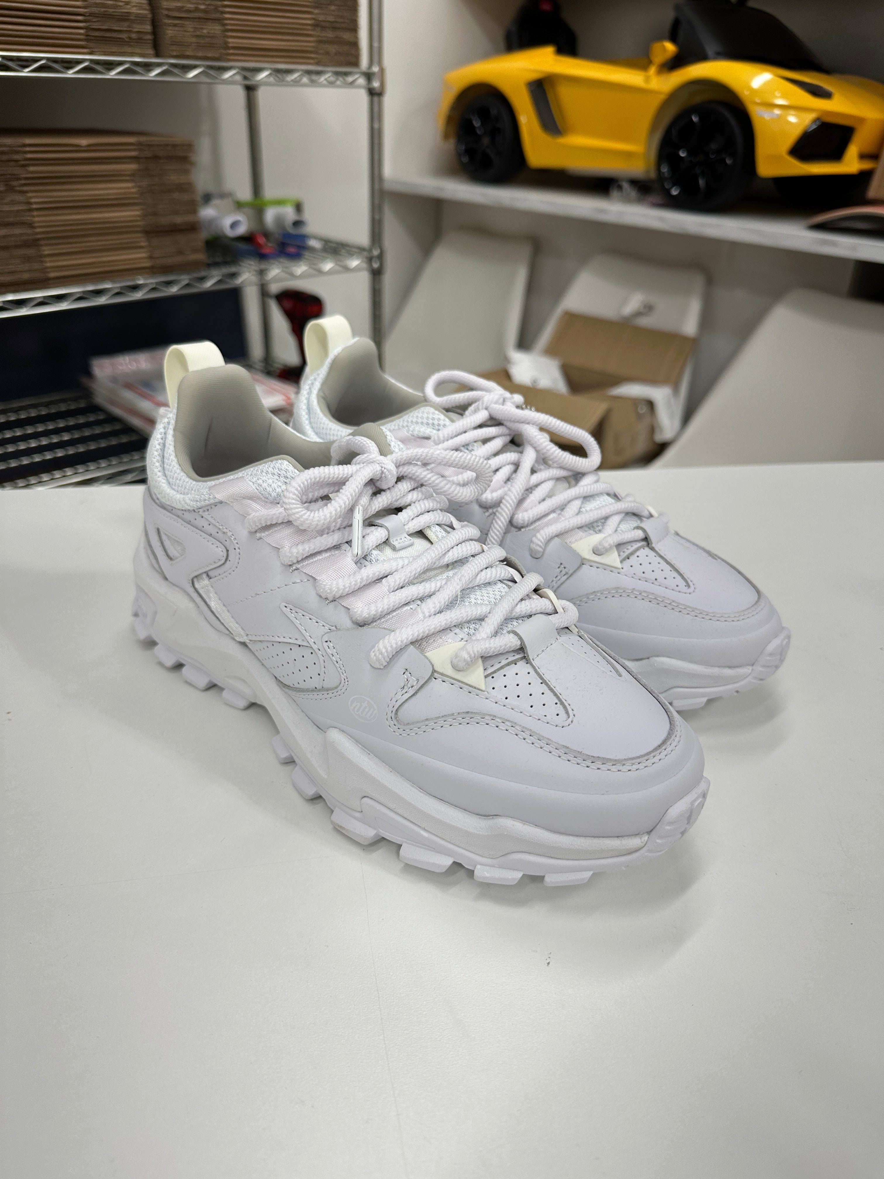 NoTwoWays White Sneaker Sz 11 No Box