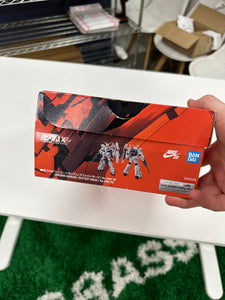 Bandai Gundam x Nike SB Unicorn Red box