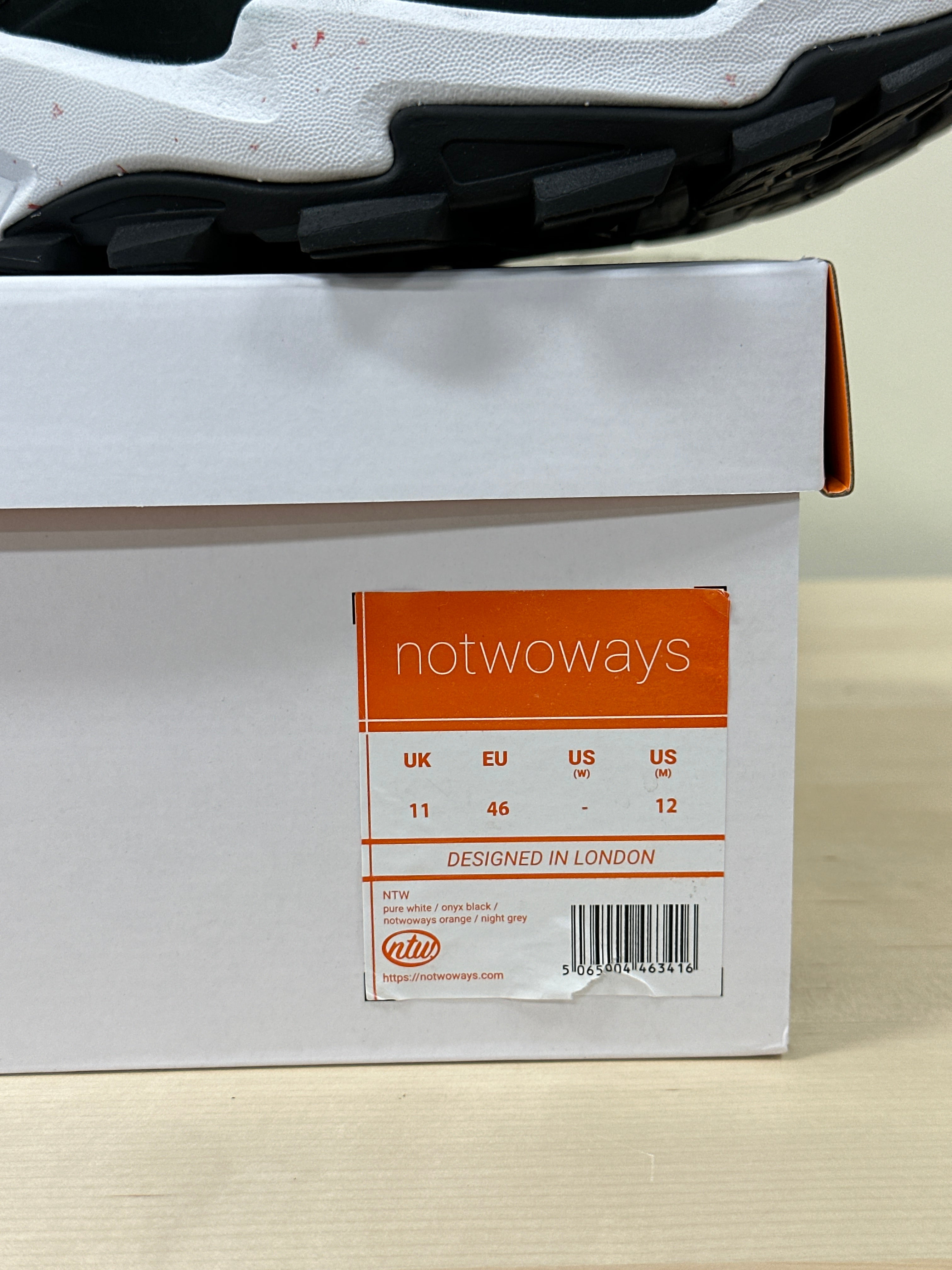 NoTwoWays M1 Black.White Sz 12 US (11UK)