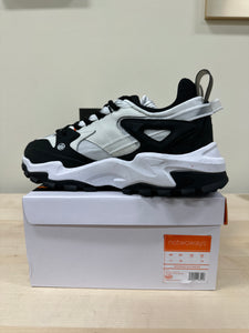 NoTwoWays M1 Black.White Sz 12 US (11UK)