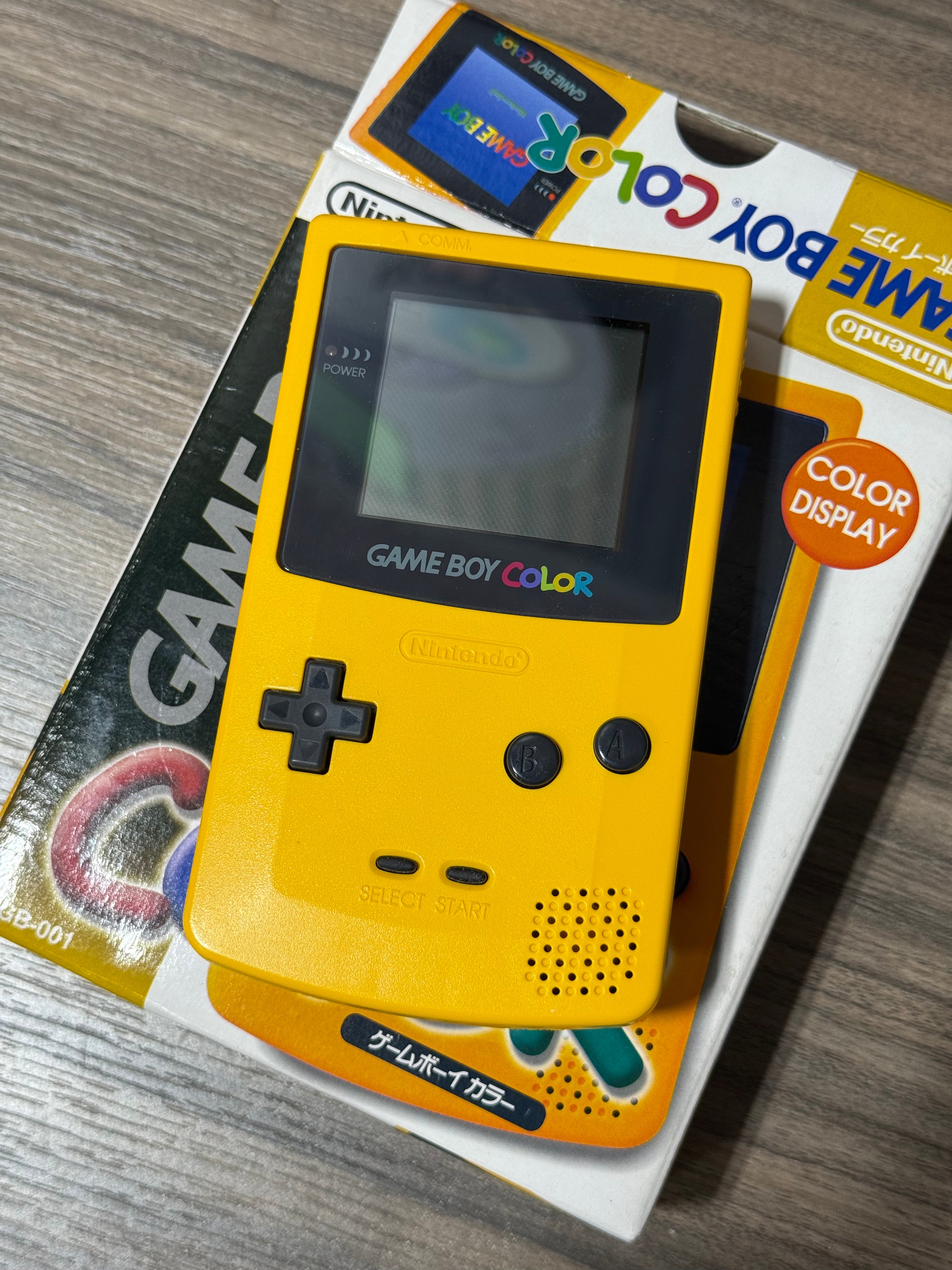 Nintendo Game Boy Color Yellow