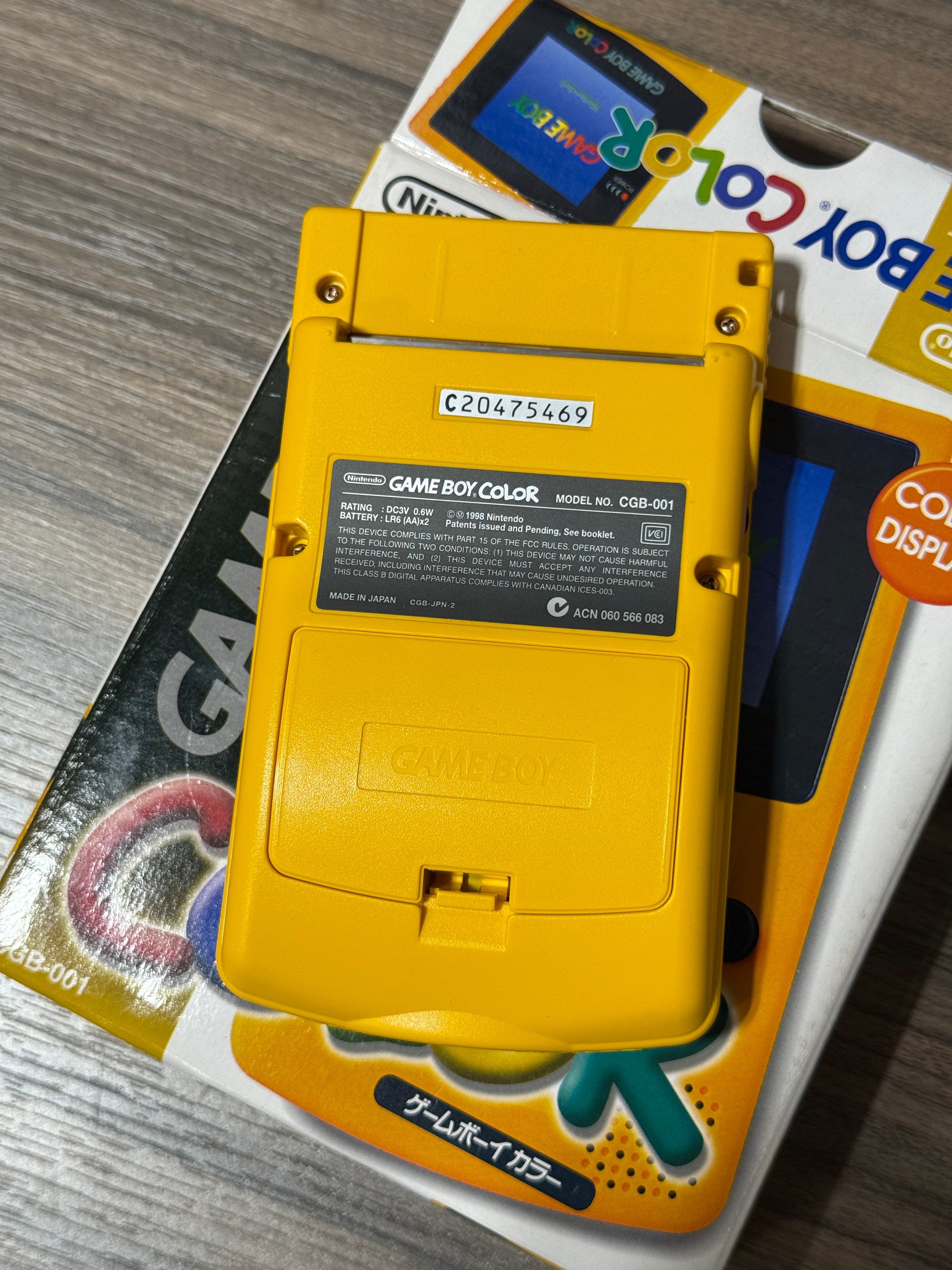 Nintendo Game Boy Color Yellow