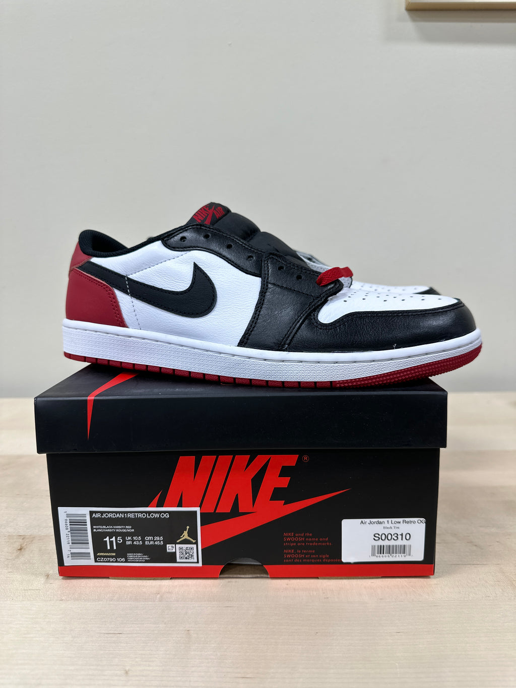 Air Jordan 1Low OG "Black Toe" Sz 11.5