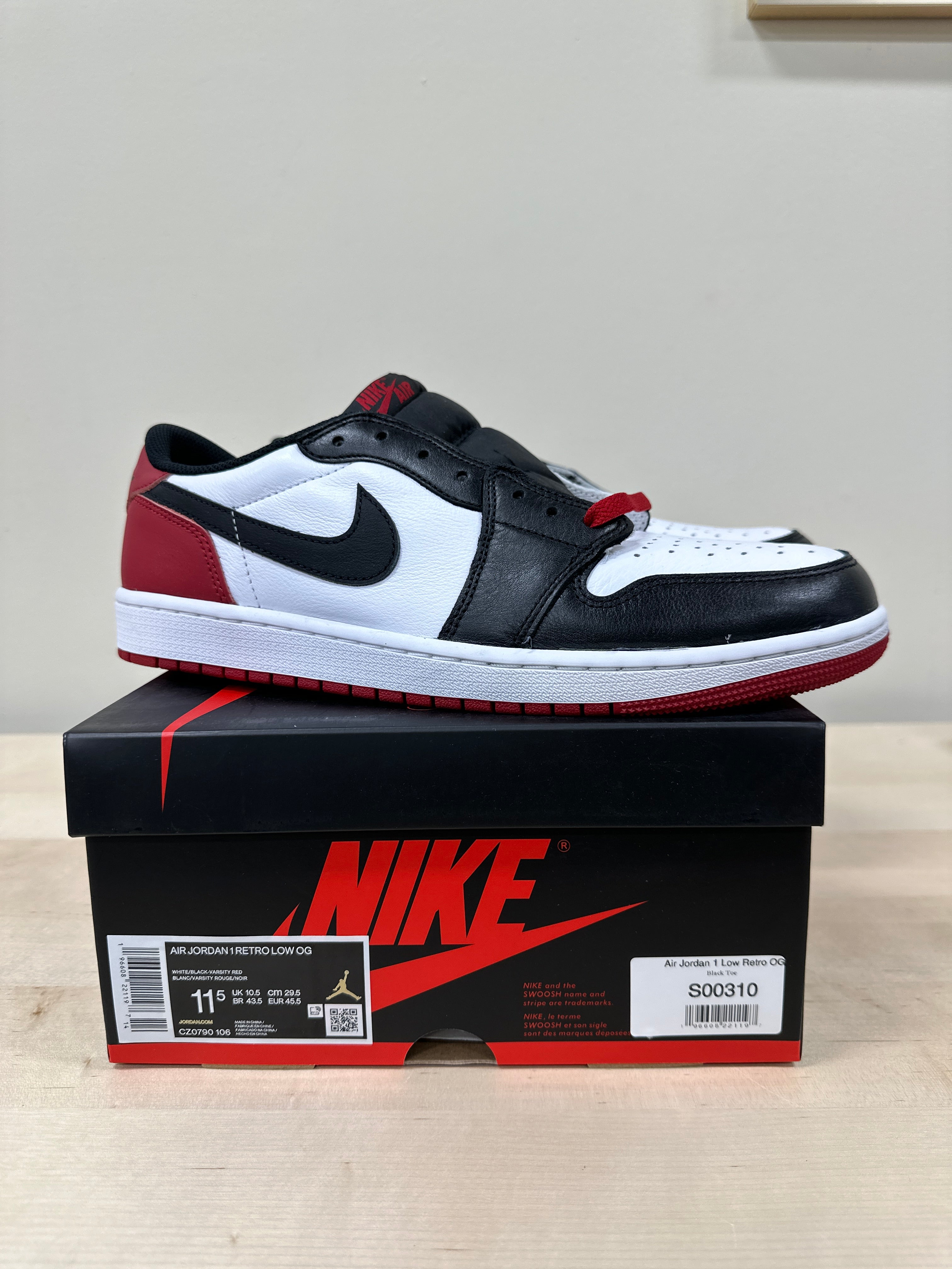 Air Jordan 1Low OG "Black Toe" Sz 11.5