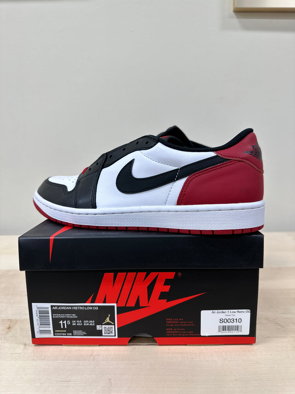 Air Jordan 1Low OG "Black Toe" Sz 11.5