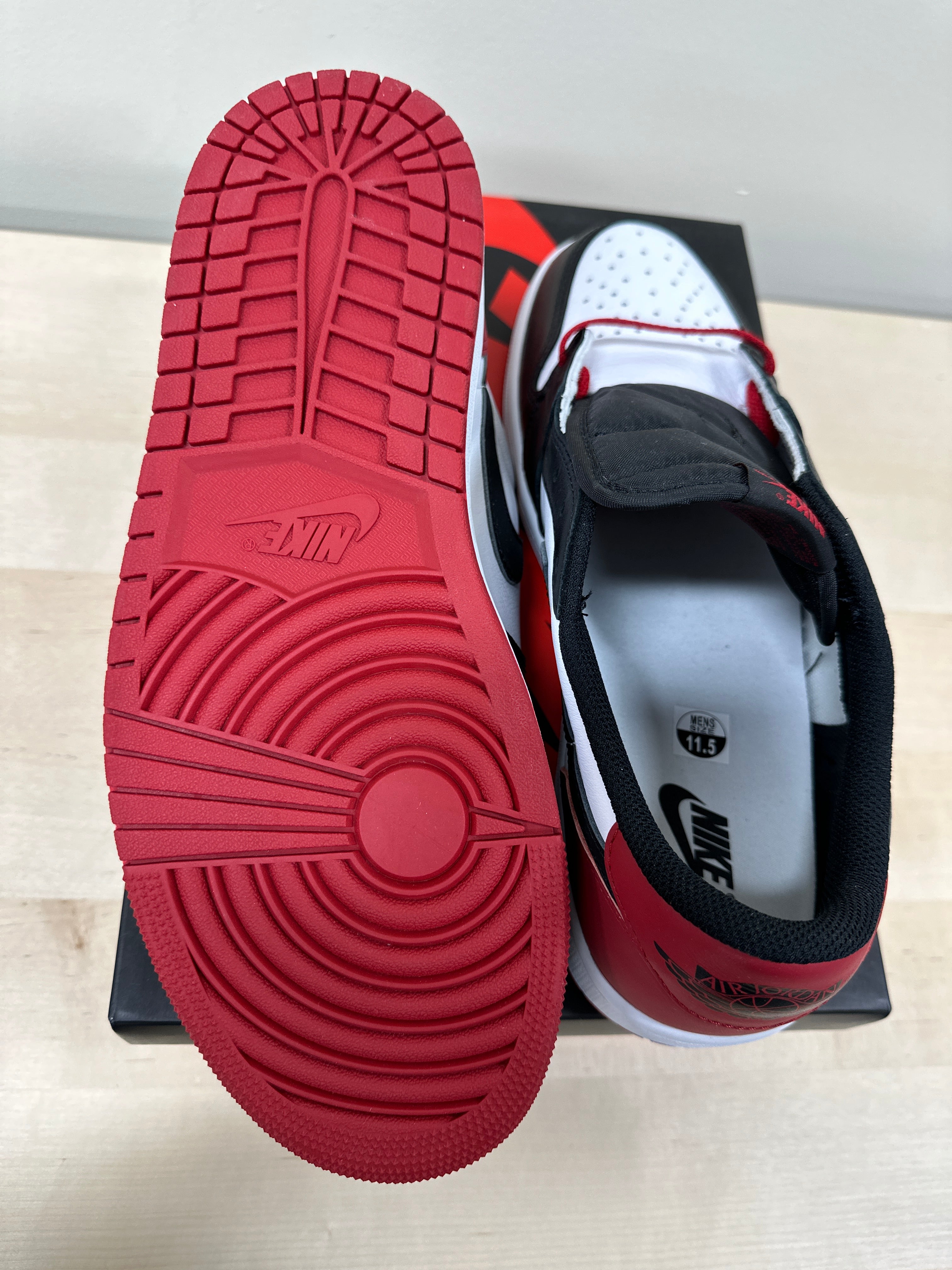 Air Jordan 1Low OG "Black Toe" Sz 11.5