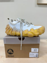 Load image into Gallery viewer, Crocs Pollex Juniper by Salehe Bembury Tahini Sz 11
