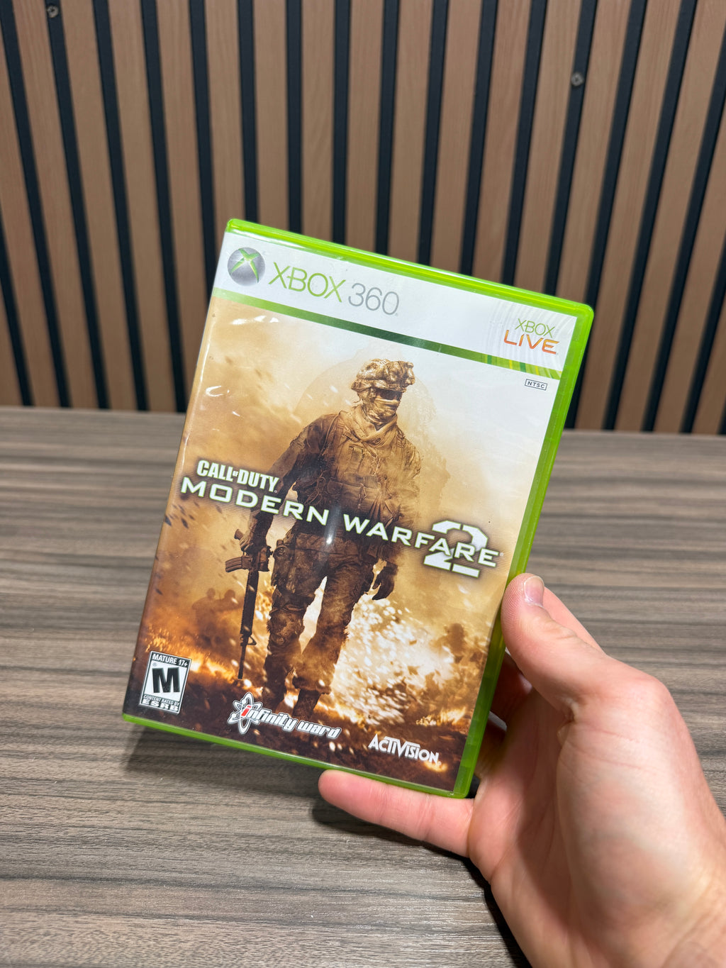 Call of Duty Modern Warfare 2 Xbox 360 Game Complete with Manual PAL