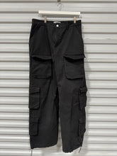 Load image into Gallery viewer, Zara Rhuigi Cargo Pants Black Sz L/XL
