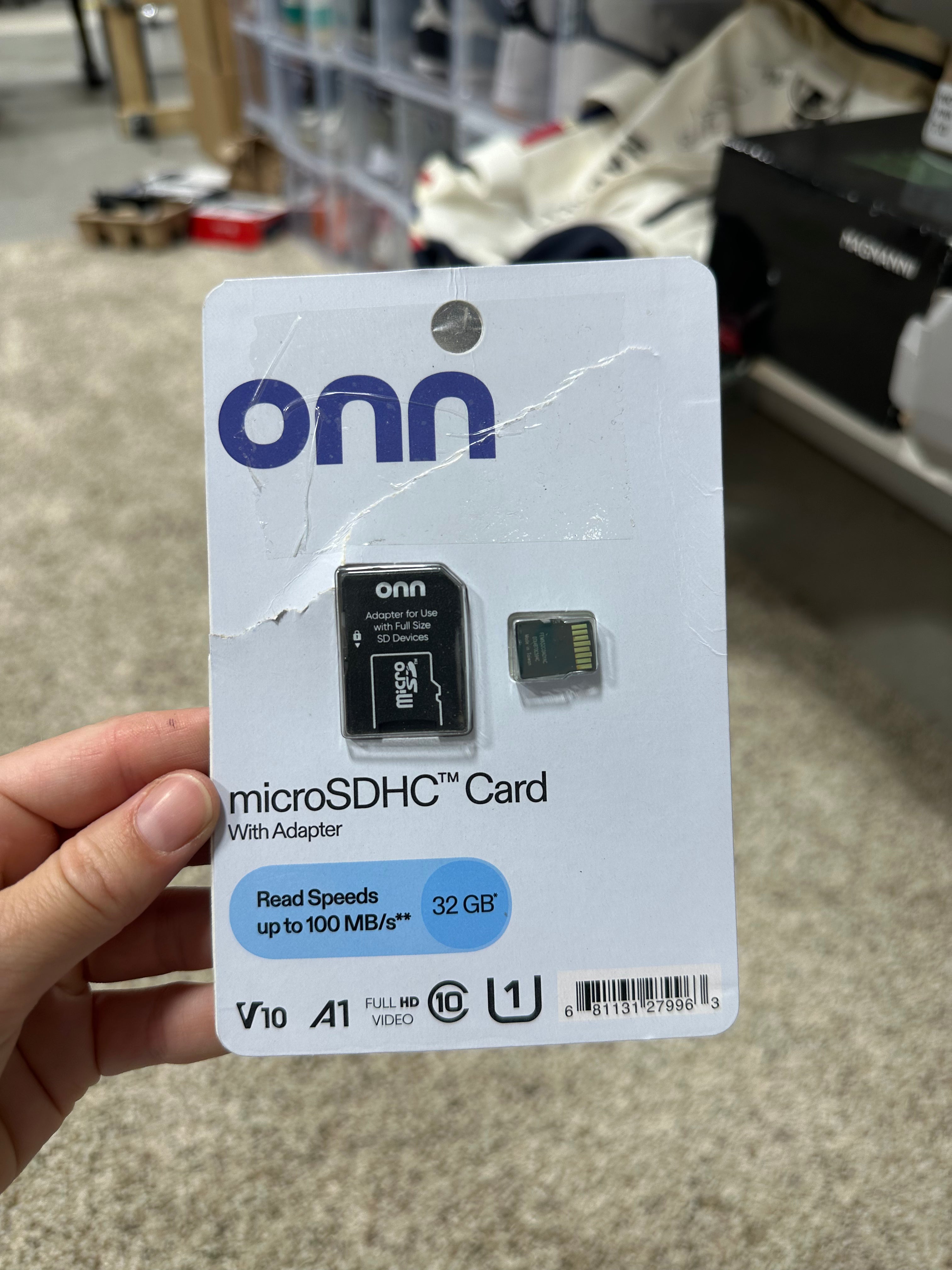 onn. 32GB microSDHC Flash Memory Card with Adapter