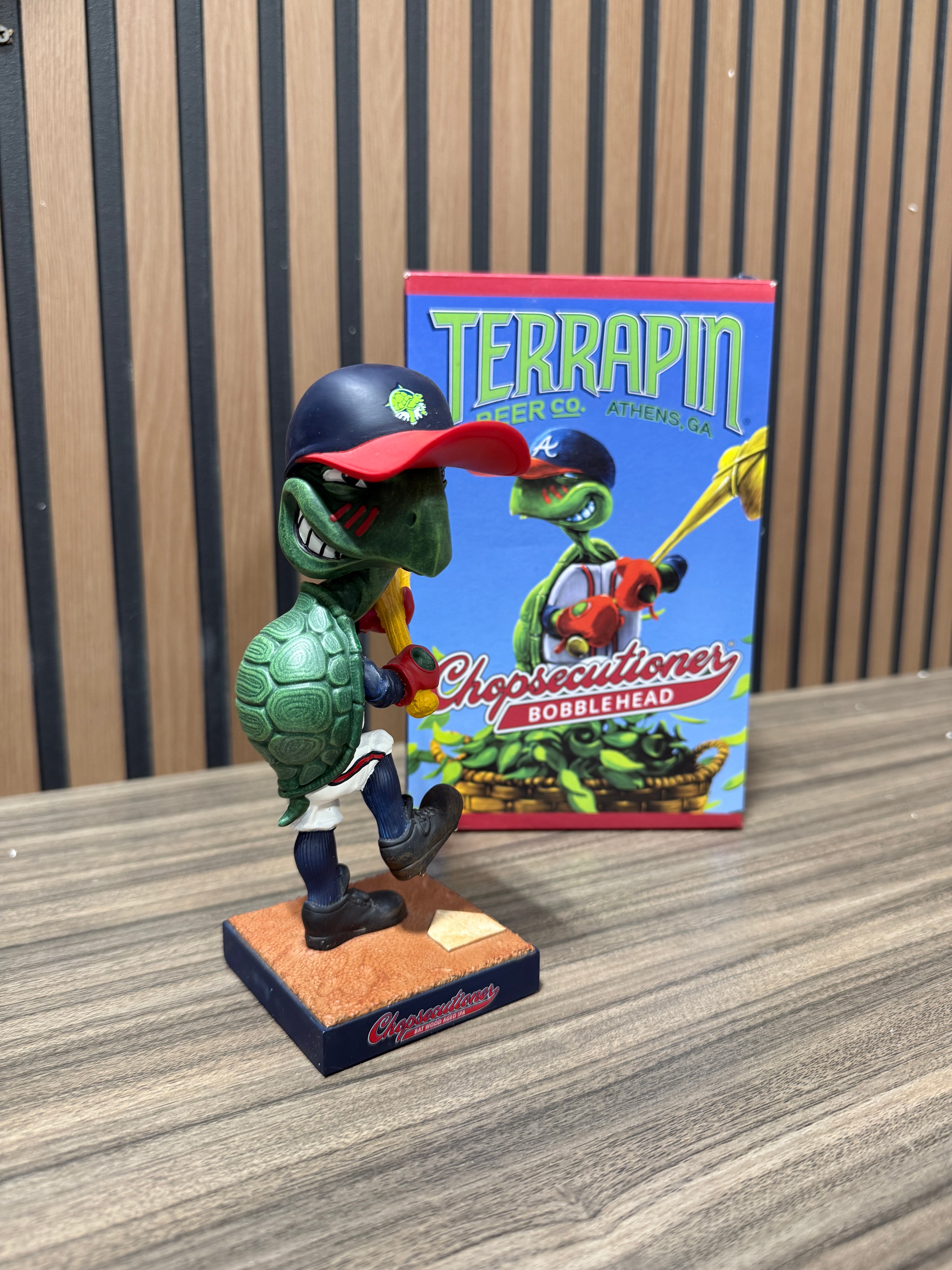 TERRAPIN BEER CHOPSECUTIONER BOBBLEHEAD ATLANTA BRAVES MLB RARE HTF - EXCELLENT!