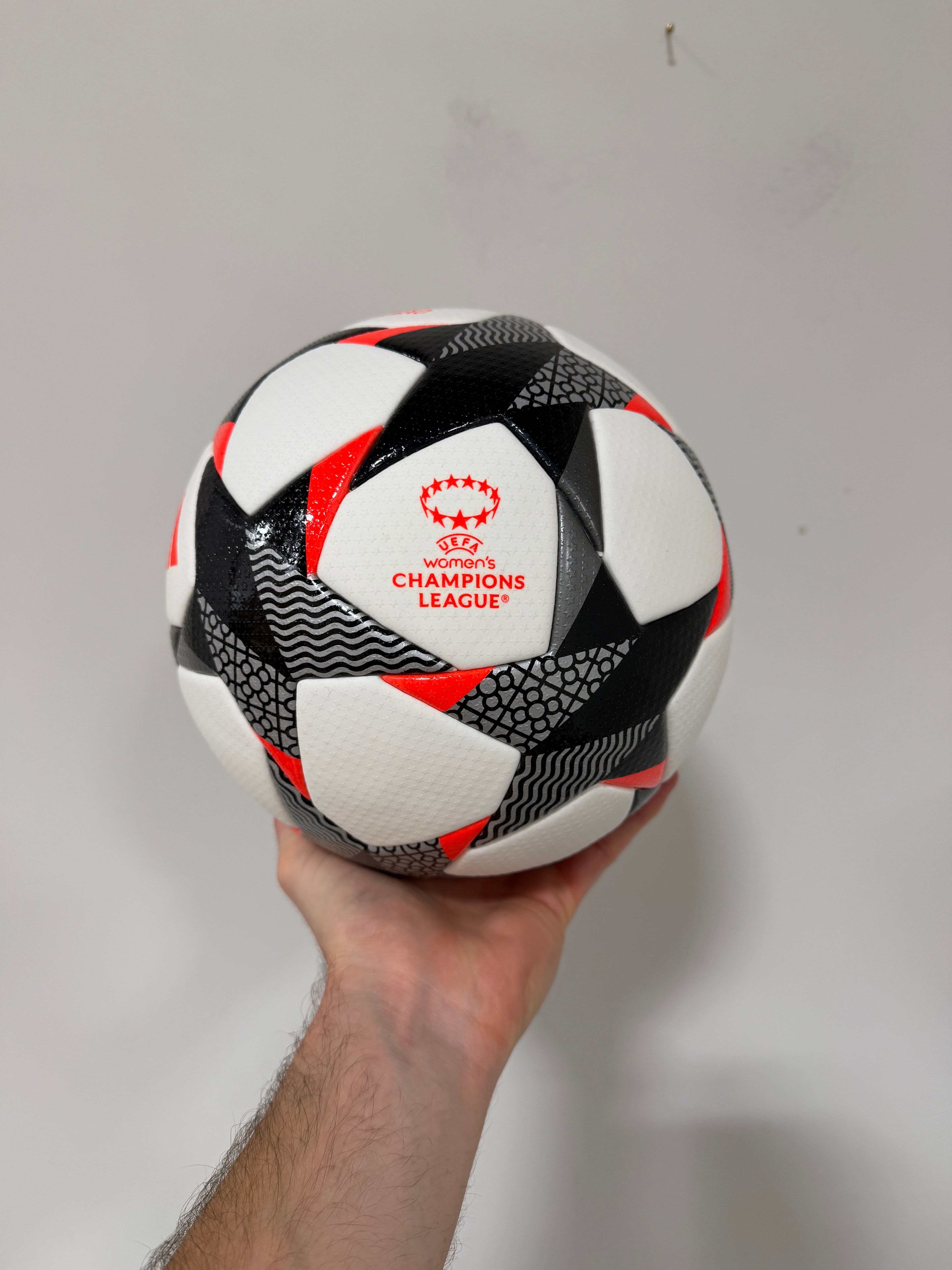 adidas UWCL Pro 23/24 Knockout Ball sz 5