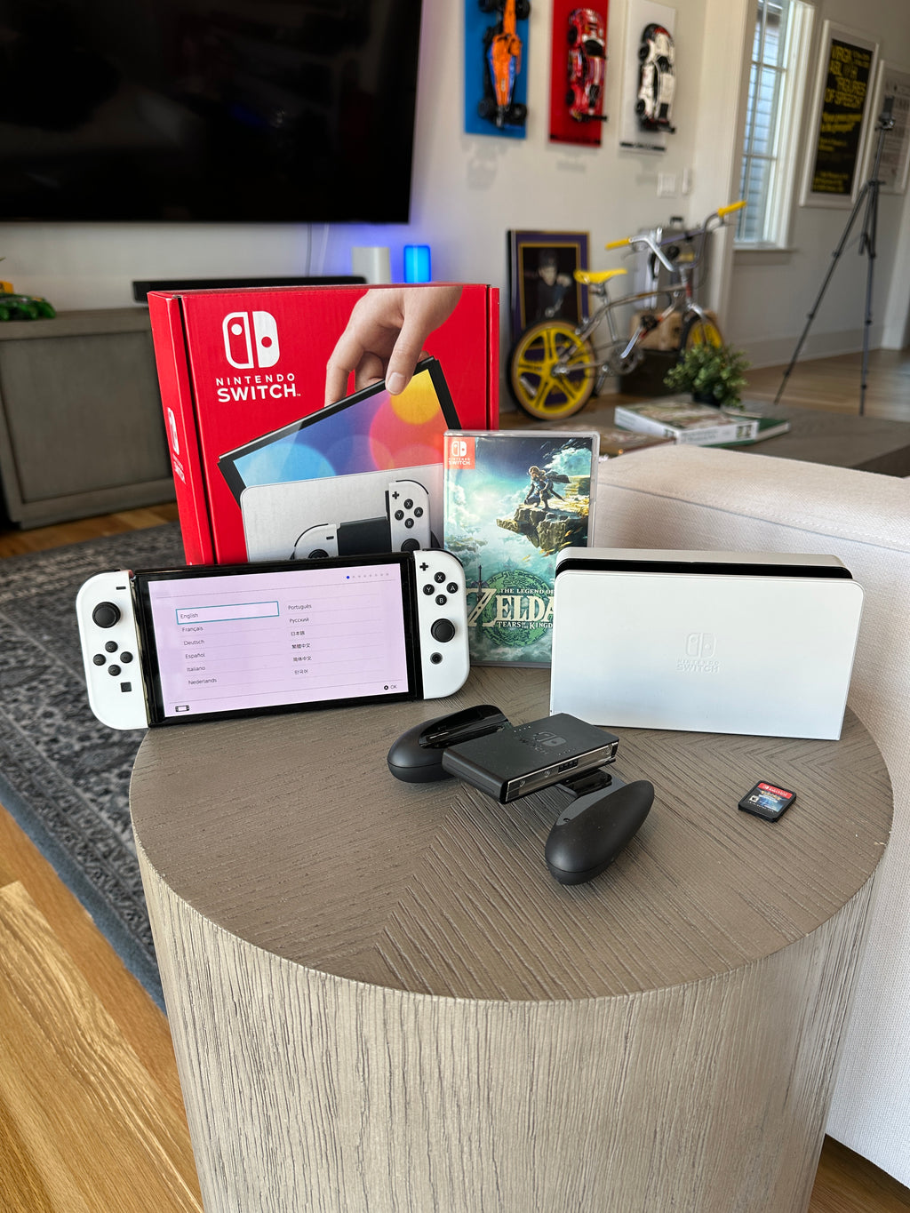 Nintendo Switch OLED + Zelda/Pokemon