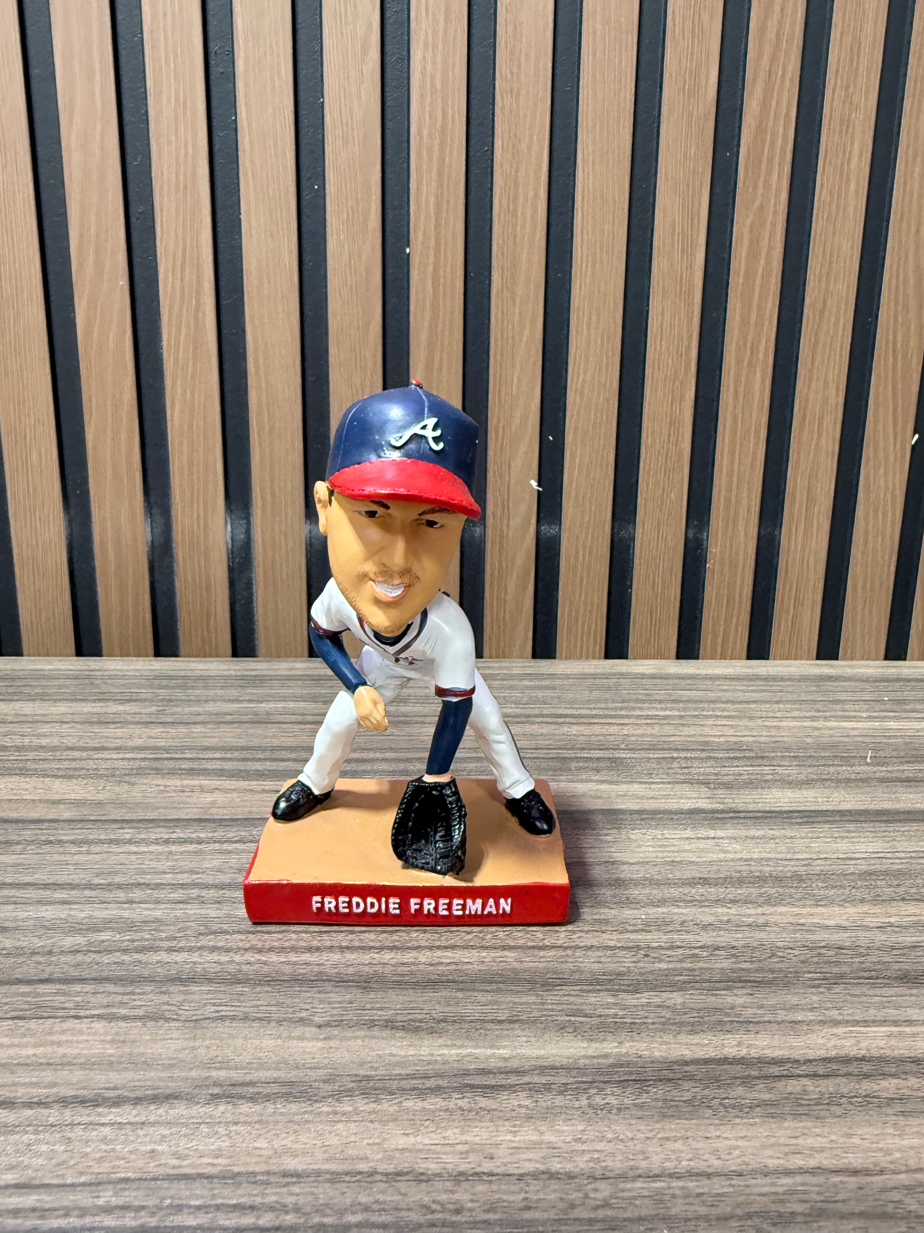 Freddie Freeman Fielding Atlanta Braves Bobblehead (No Box)