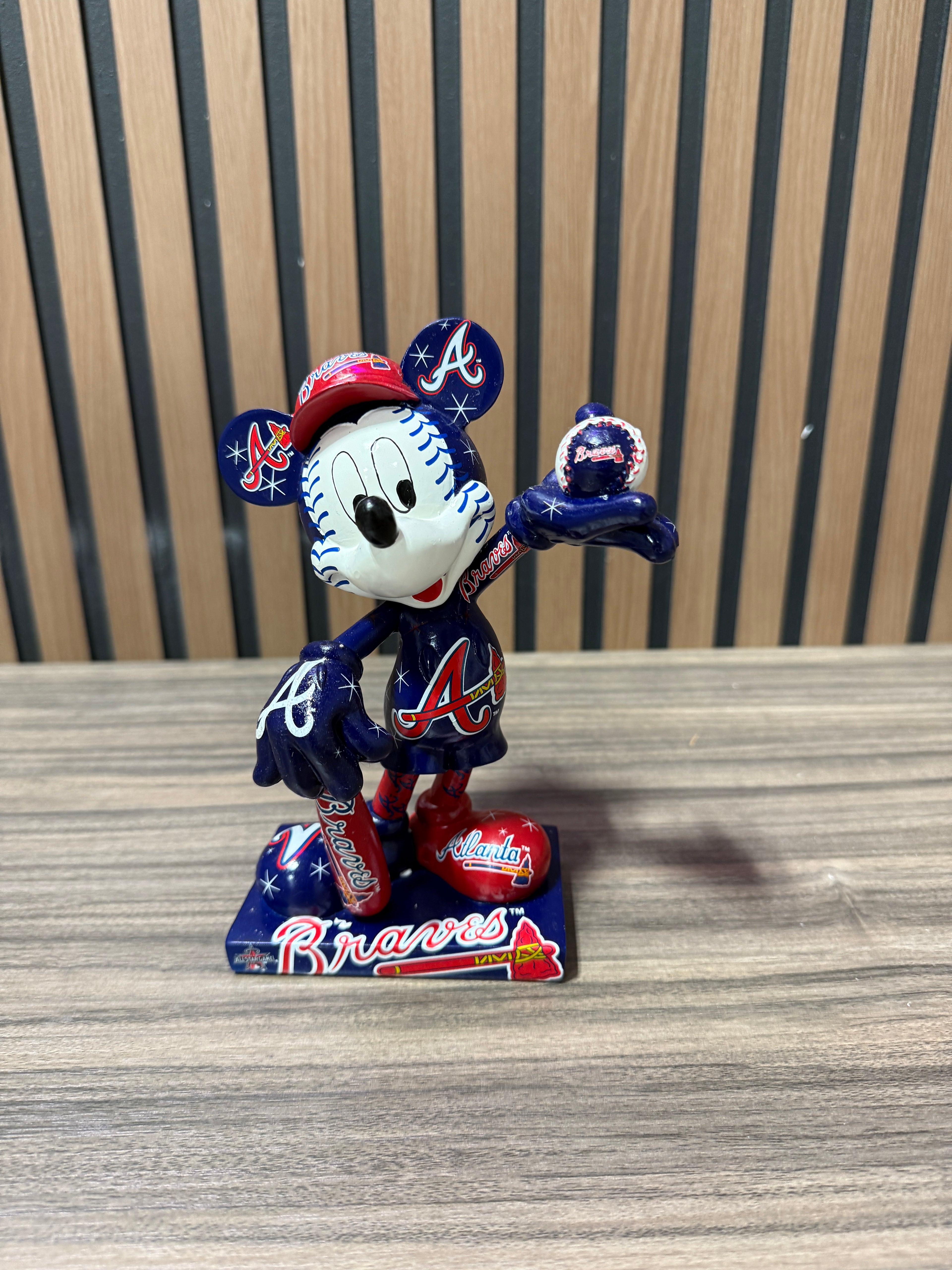 2010 Disney MLB Mickey Mouse All Stars Atlanta Braves Figurine Forever