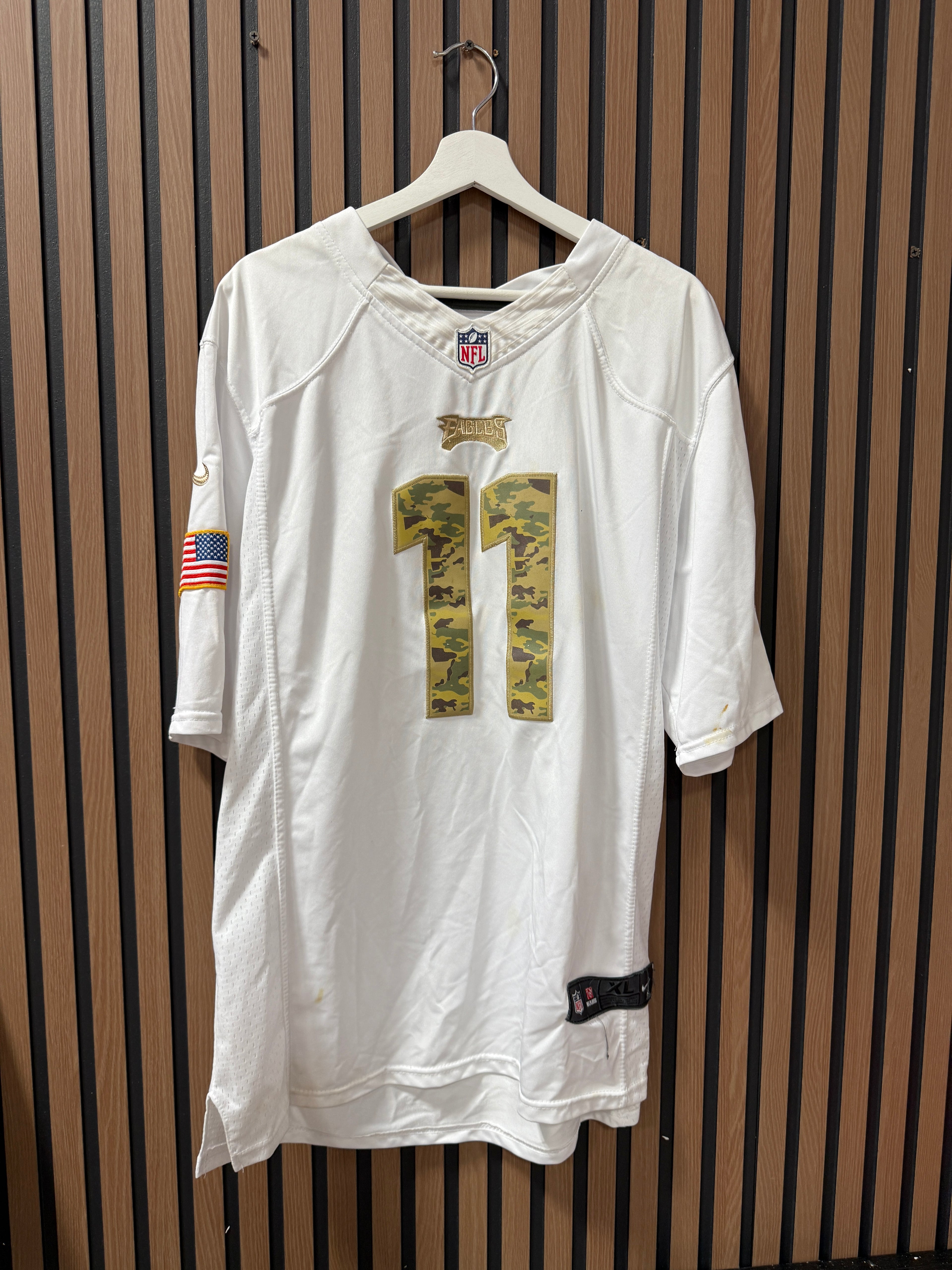 Philadelphia Eagles Carson Wentz (11) Army Jersey “SALUTE TO SERVICE” Size XL