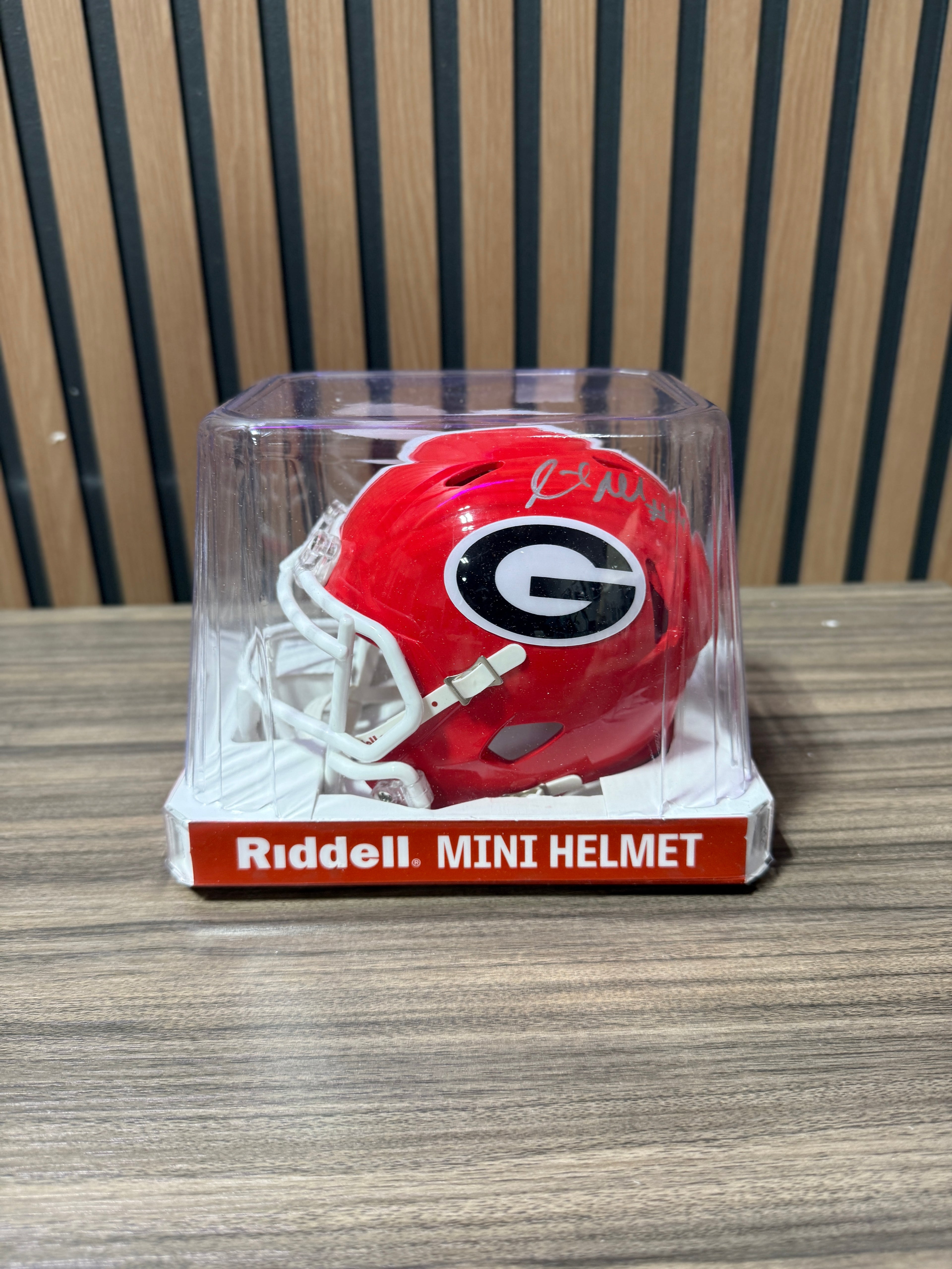 KEITH MARSHALL HAND SIGNED GEORGIA BULLDOGS MINI HELMET
