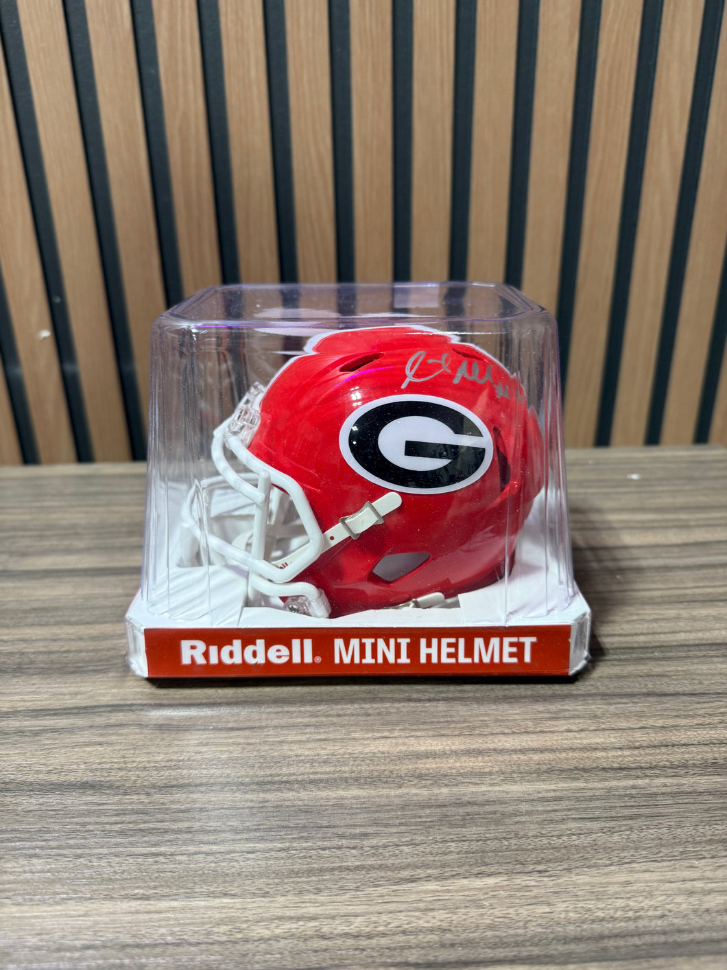 KEITH MARSHALL HAND SIGNED GEORGIA BULLDOGS MINI HELMET