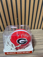 Load image into Gallery viewer, KEITH MARSHALL HAND SIGNED GEORGIA BULLDOGS MINI HELMET
