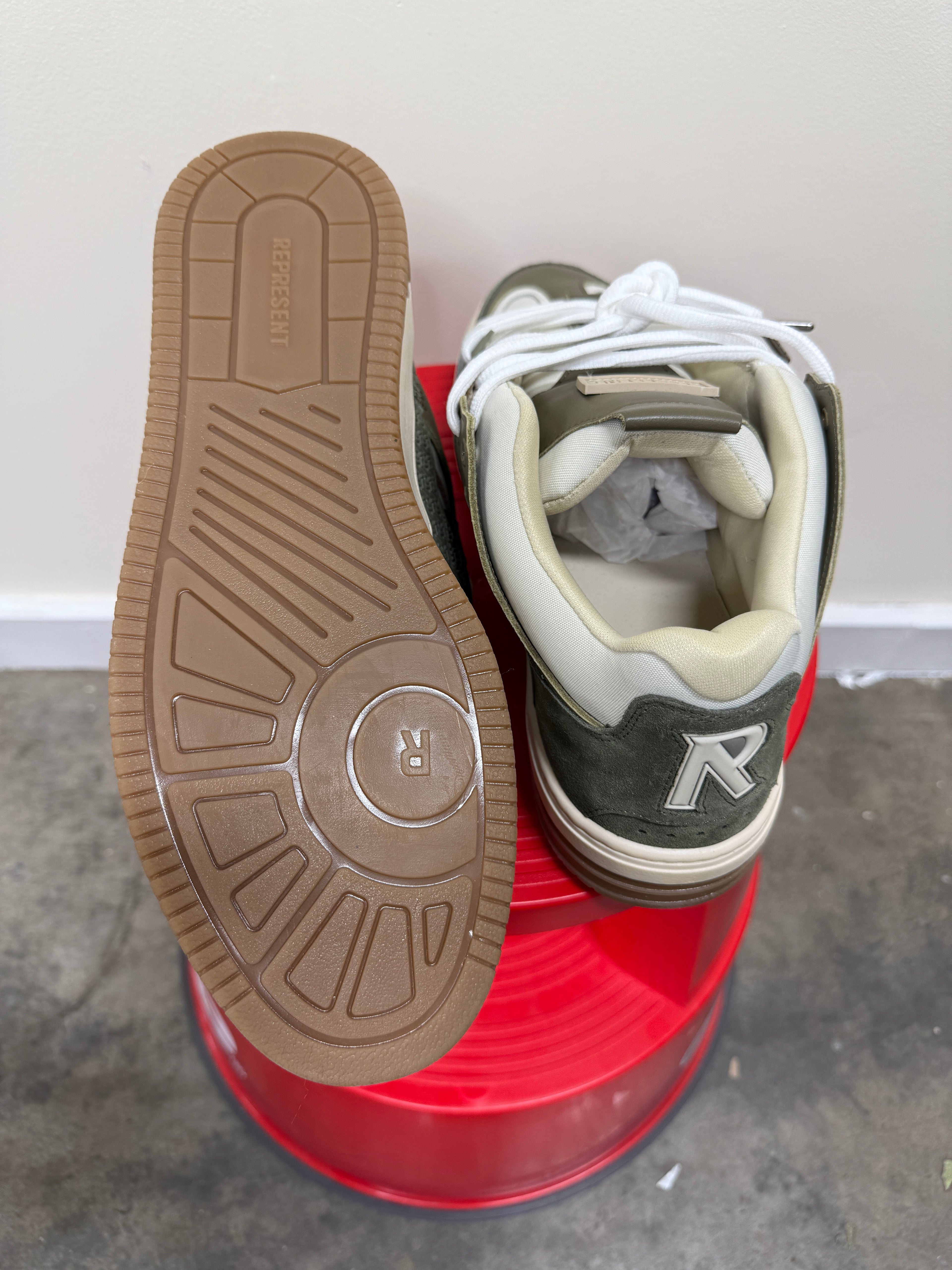 Represent Bully Sneaker Sz 11.5