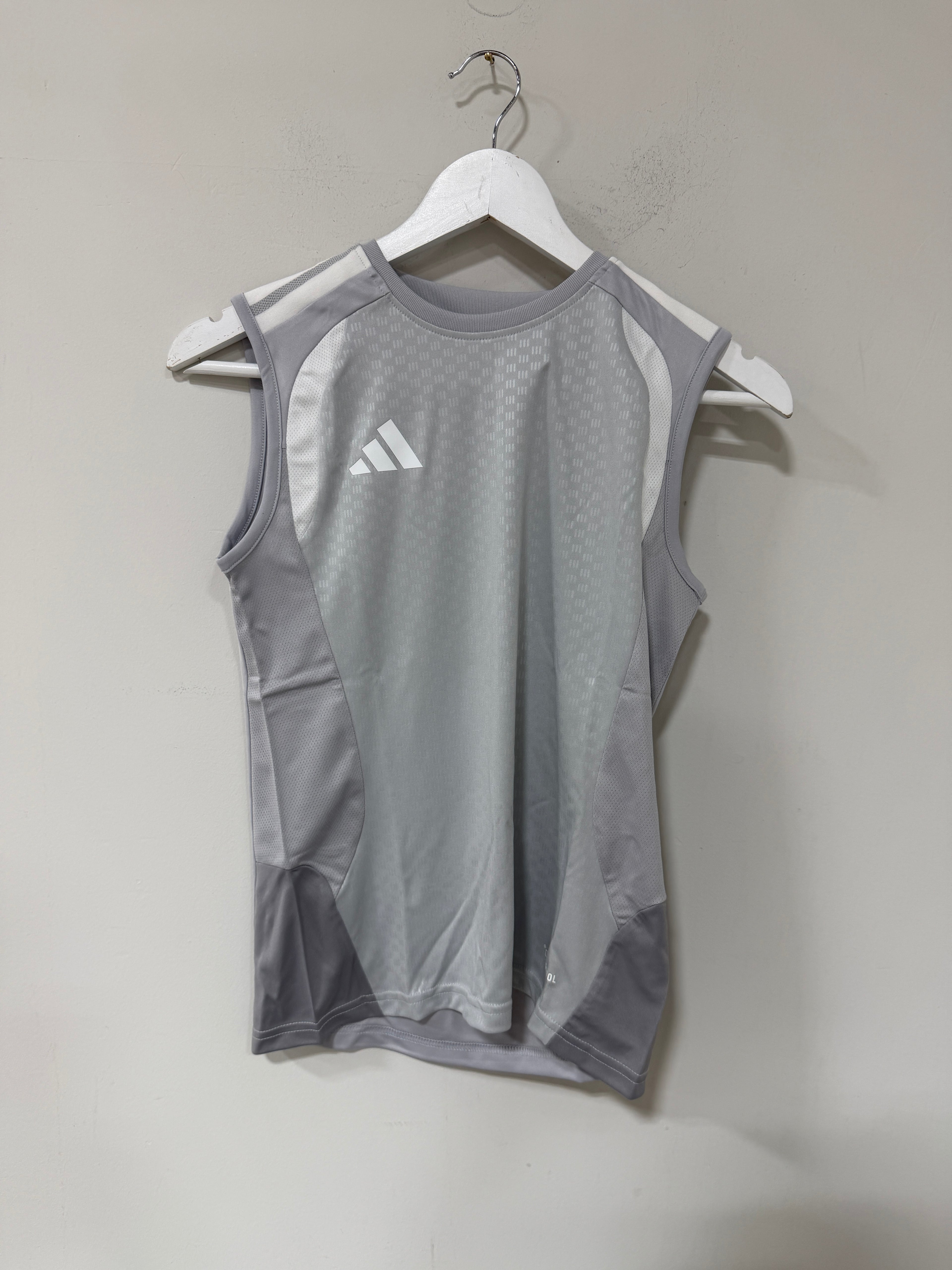 Adidas Tiro 26 Sleeveless Jersey Womens Size Small
