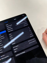 Load image into Gallery viewer, iPad Pro 12.9&quot; 5th Gen 128 GB Wifi
