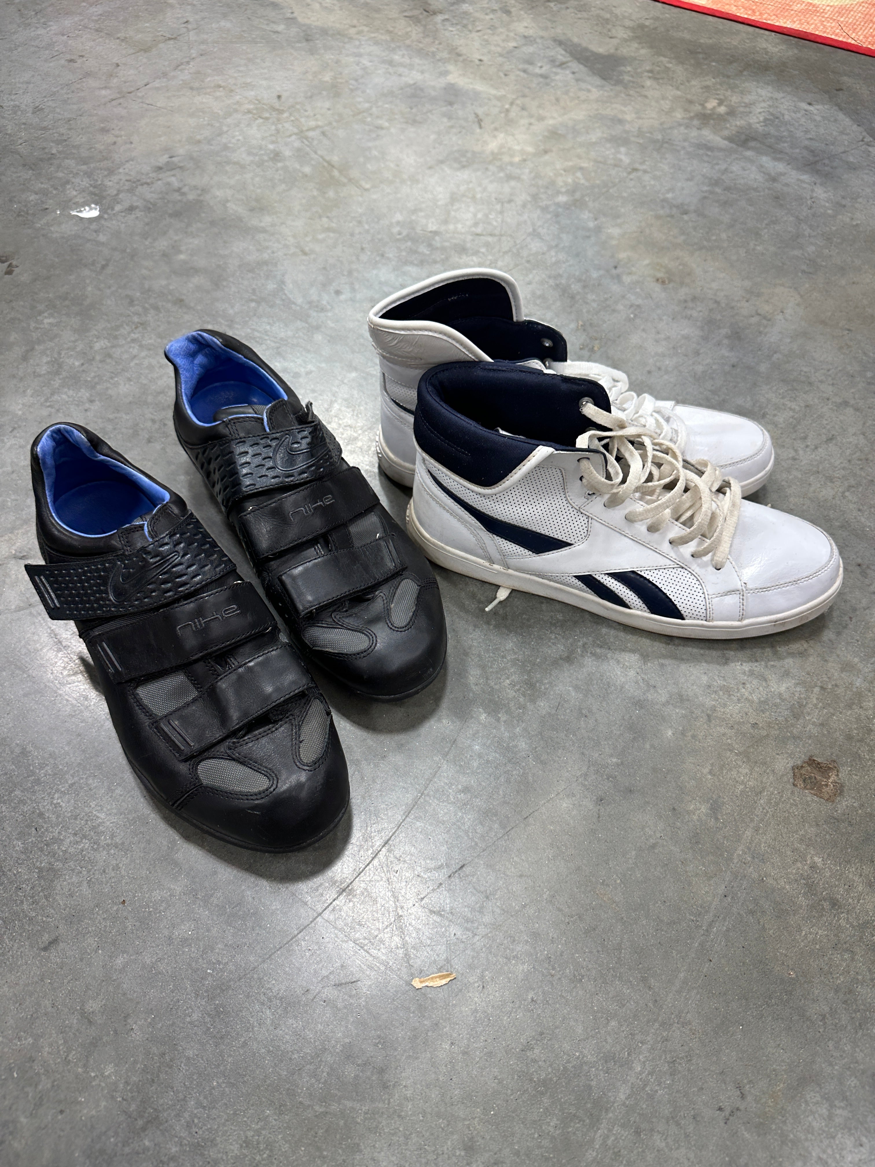 2 sneaker bundle Sz 10