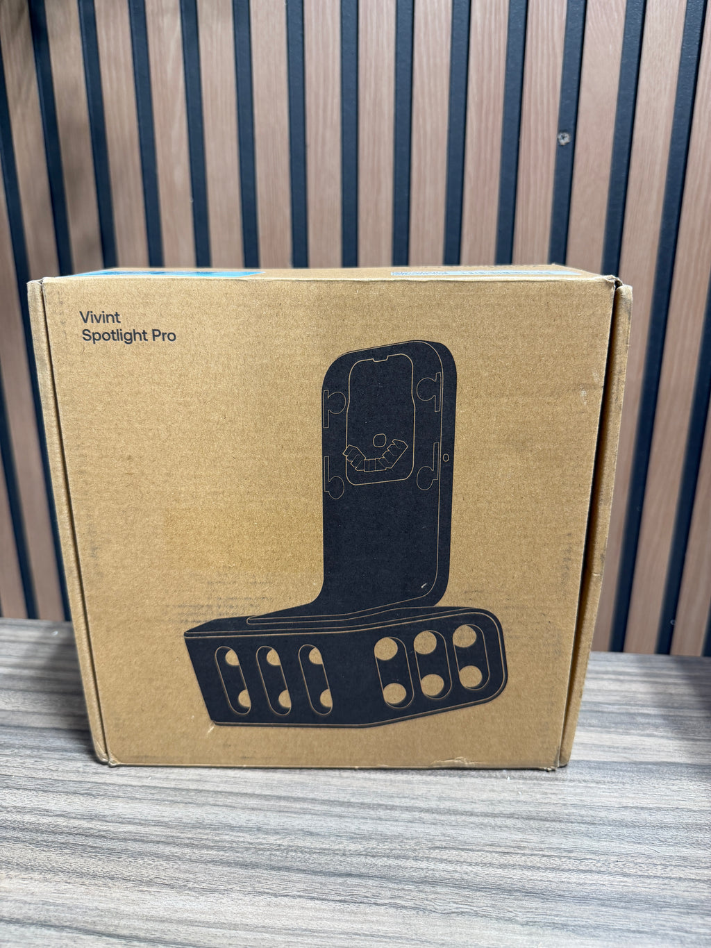 Vivint Spotlight Pro (VS-ODL100-WHT)
