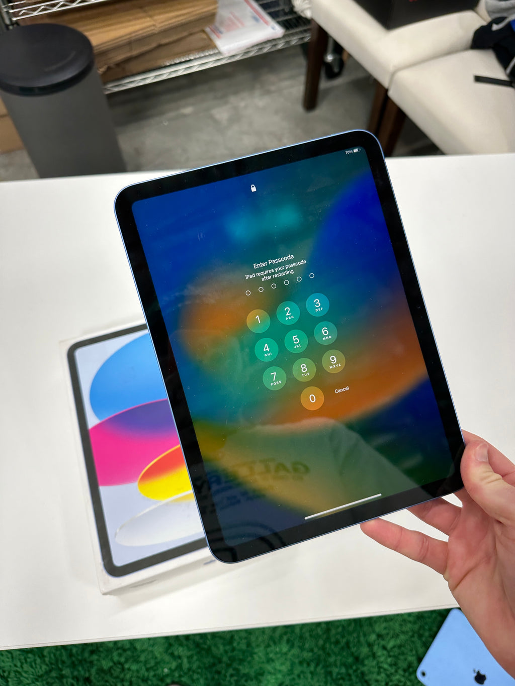 LOCKED iPad 10th Gen Wifi 64 GB NO RETURNS READ DESCRIPTION