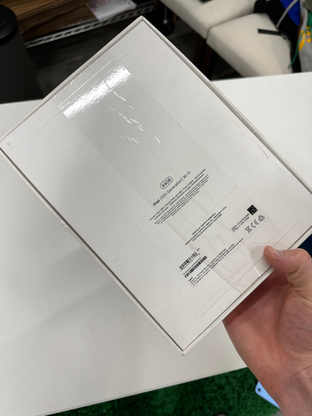LOCKED iPad 10th Gen Wifi 64 GB NO RETURNS READ DESCRIPTION