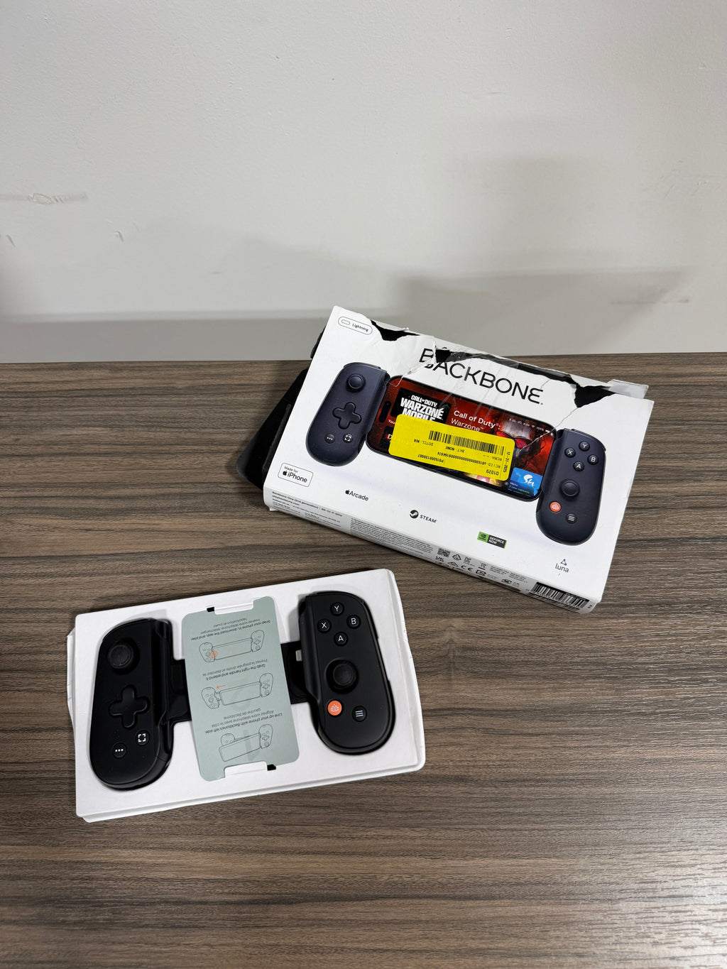 Backbone One Mobile Gaming Controller (Gen 1) - Lightning Connector - iPhone