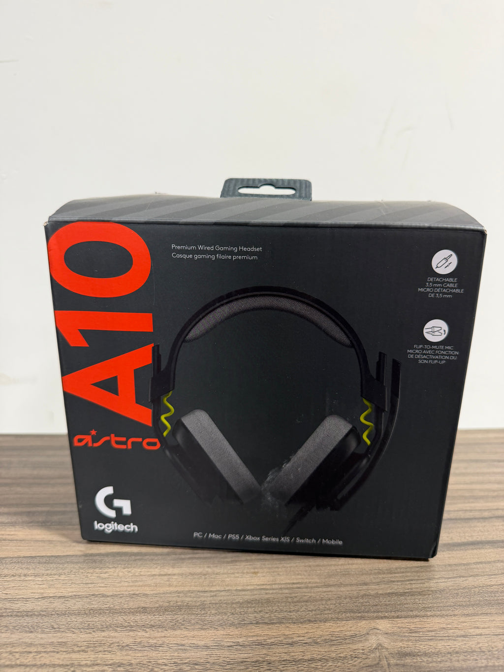 (2) Astro A10 Headset Black/White (Includes both)