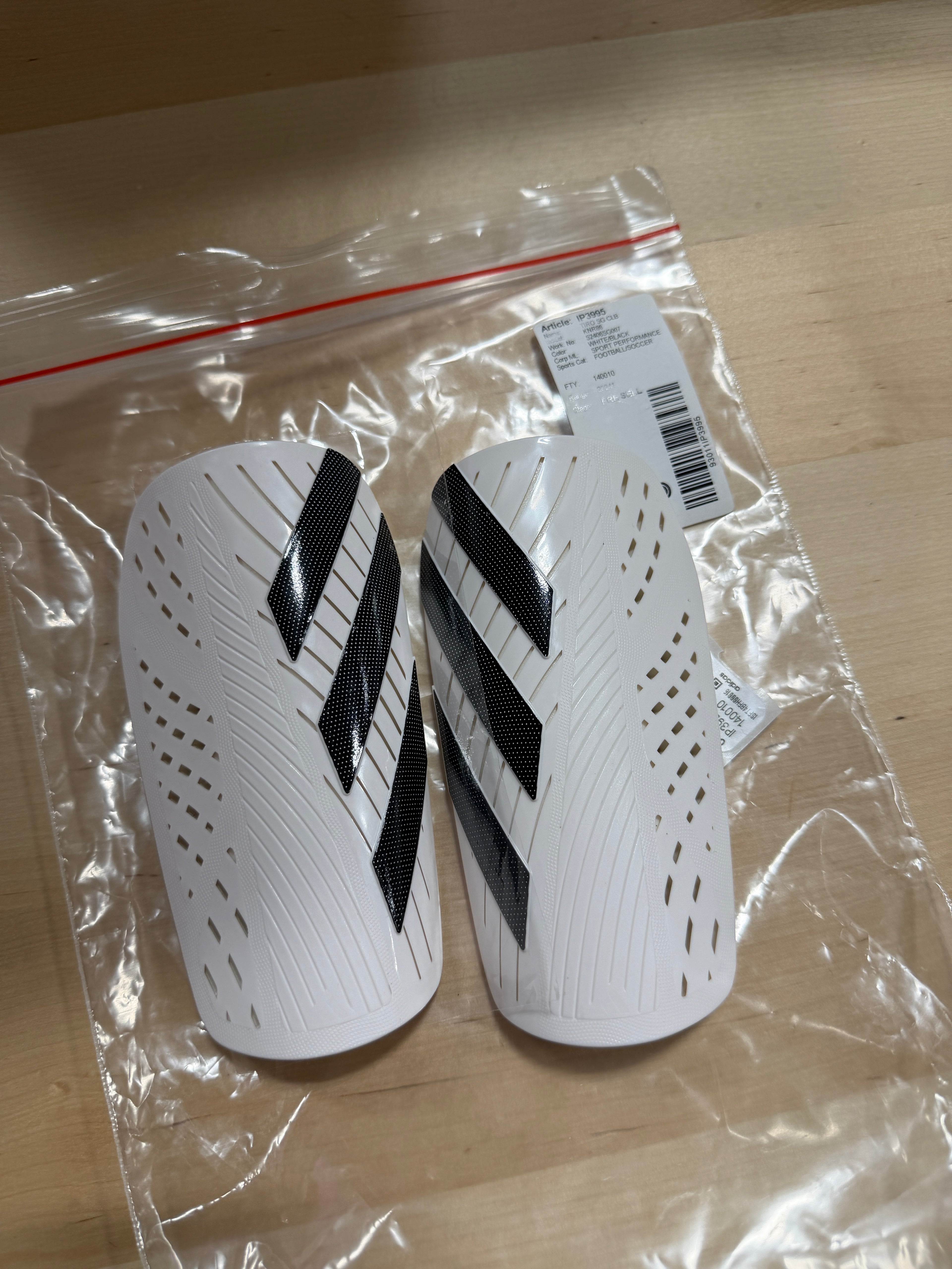 ADIDAS Men's Tiro SG Club Shin Guard