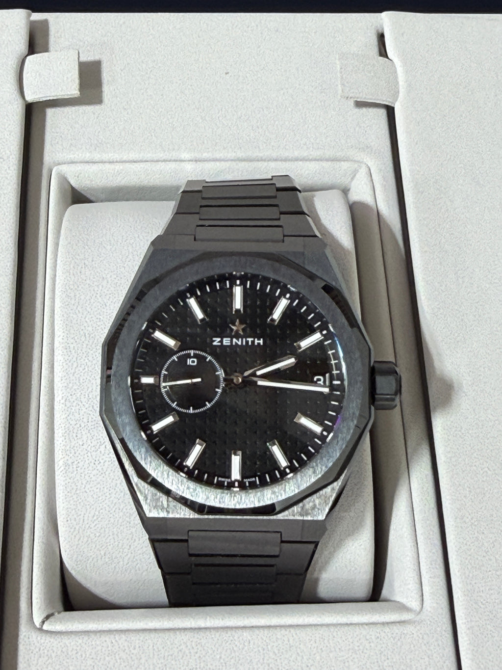 Zenith Defy Skyline 41mm 49.9300.3620/21.I001 Black Ceramic 1/10th second (49.9300.3620/21.I001)