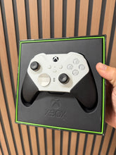 Load image into Gallery viewer, Xbox Elite Wireless Controller Series 2 - Core (White) FOR XBOX SERIES X|S ONE

