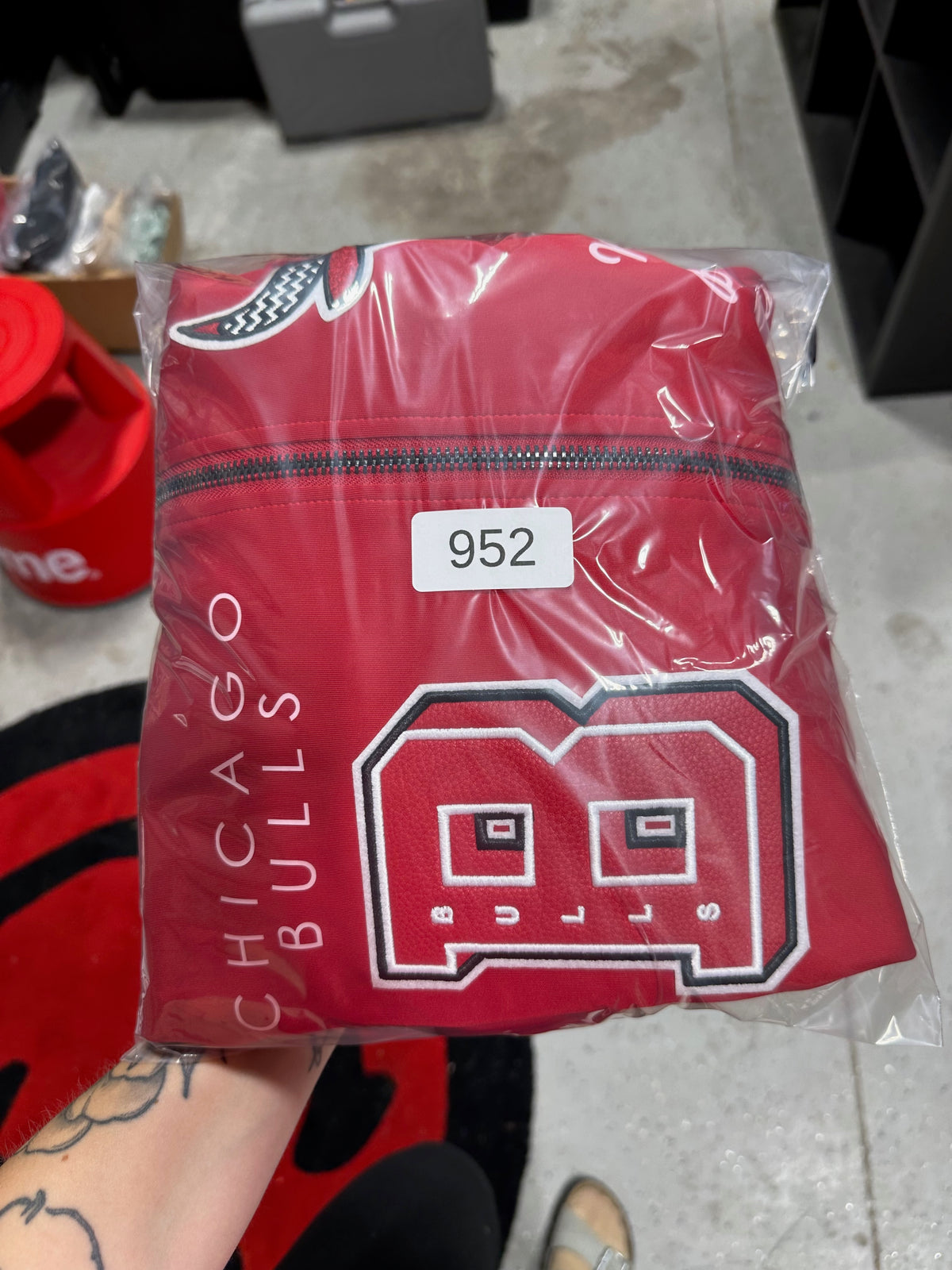 New with tag Pro Standard Chicago Bulls Classic Track Jacket sz 2XL