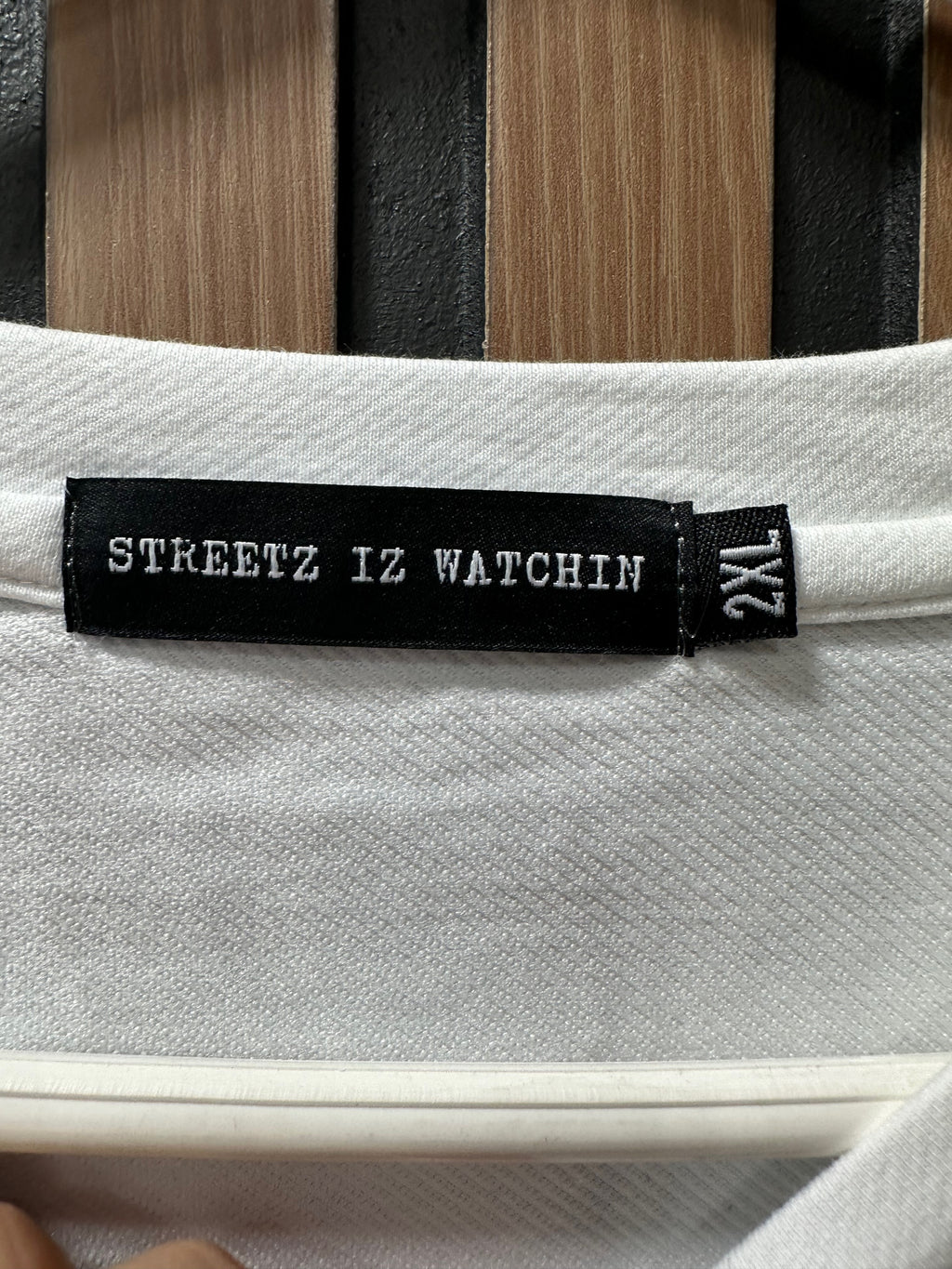 New with tags Streetz Iz Watchin Bank Drops White Tee sz 2XL