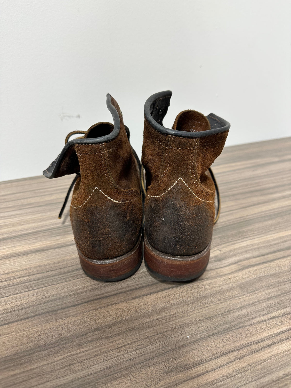 Frye Logan Cap Toe Waxed Suede / Roughout Leather Boots sz Men's size 7.5 Medium