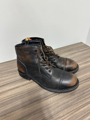 Frye Men's Logan Cap Toe boots men's sz 8