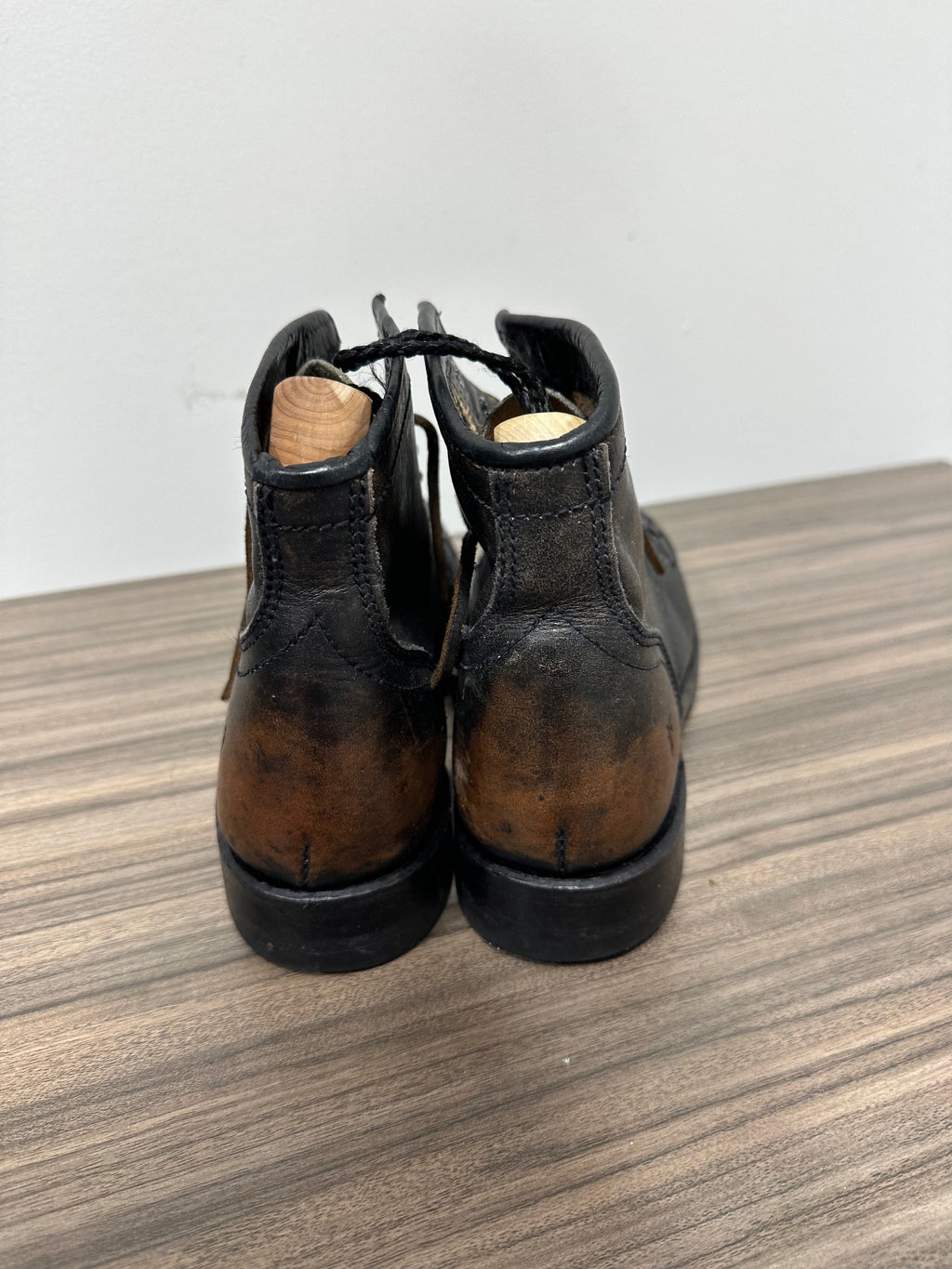Frye Men's Logan Cap Toe boots men's sz 8